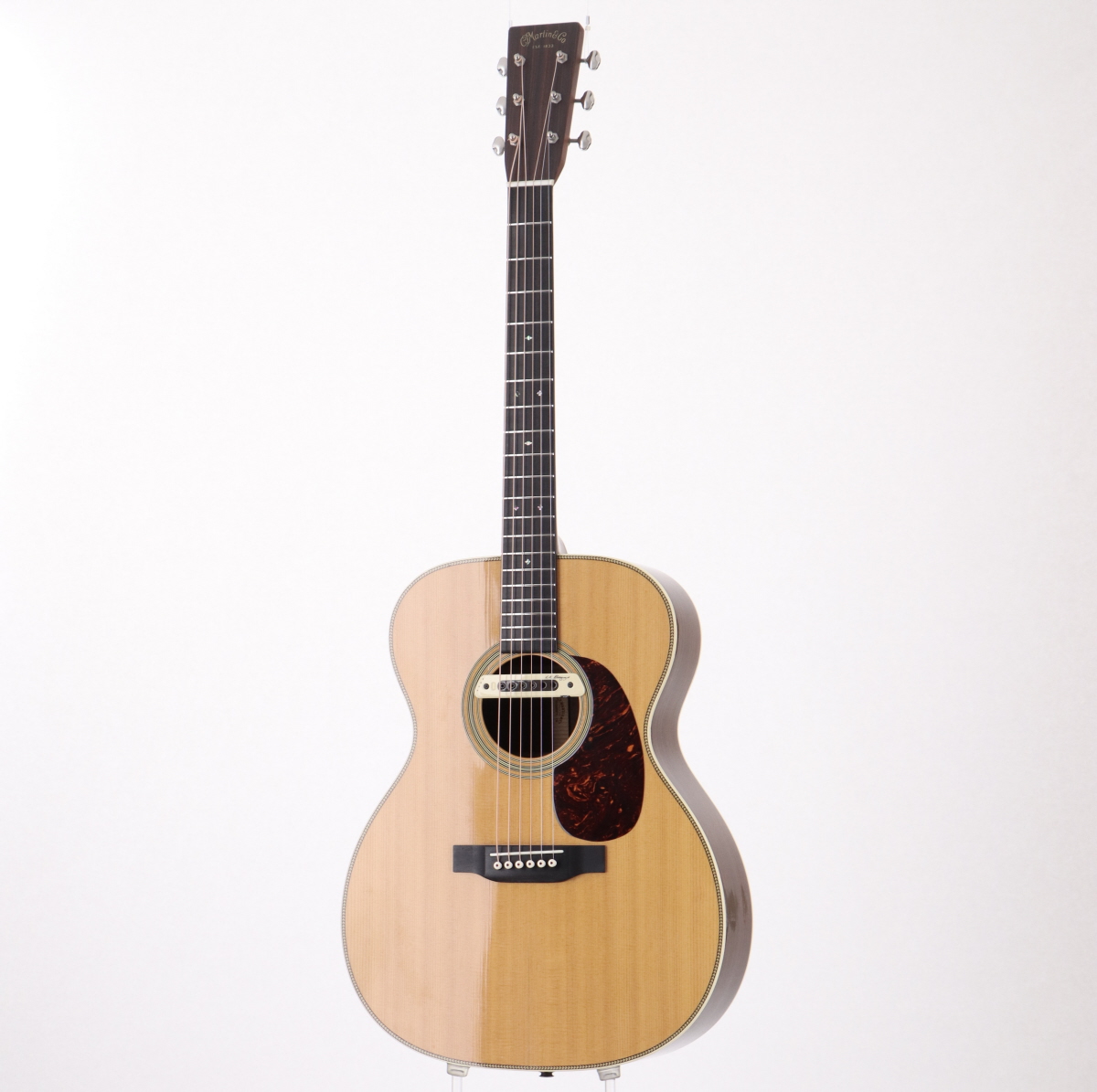 Martin 000-28 SQ ハードケース、Fishmanピックアップ付き Martin 000-28 Modern Deluxe(ピックアップ付き) - メルカリ