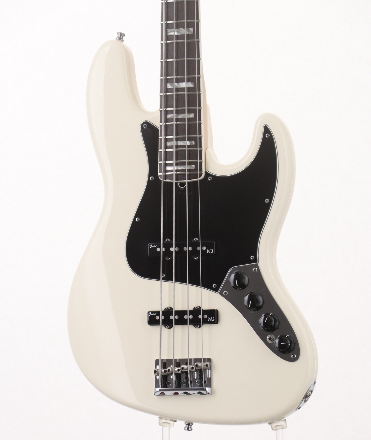 【最終値下】Fender American Deluxe JazzBass N3 Fender American Deluxe Jazz Bass - 3-Color Sunburst | Sweetwater