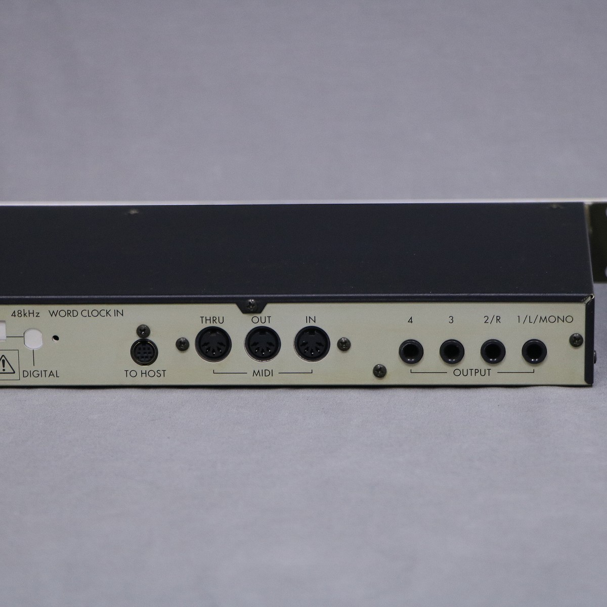 KORG TR-Rack ハードウェア音源 sound libraryにKORG TR-Rackを