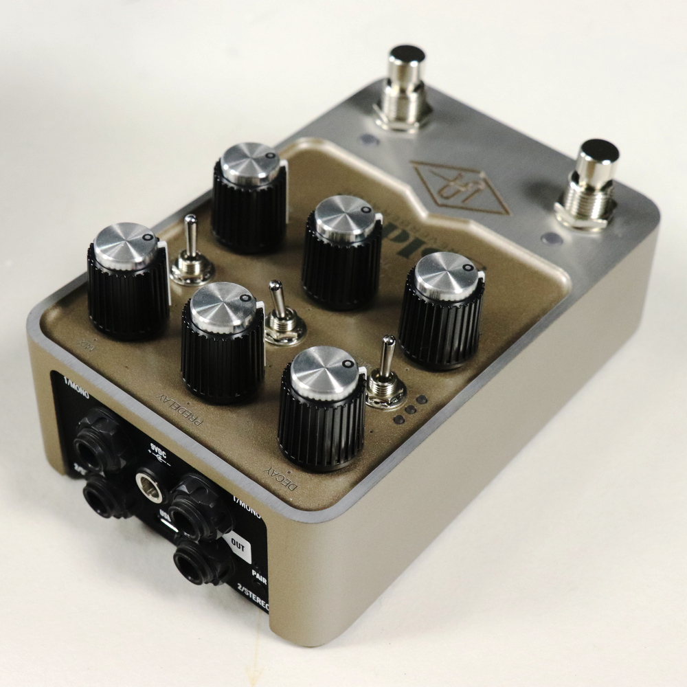 UAFX golden REVERBERATOR 中古 Universal Audio UAFX Golden Reverberator - Used | Soundpure.com