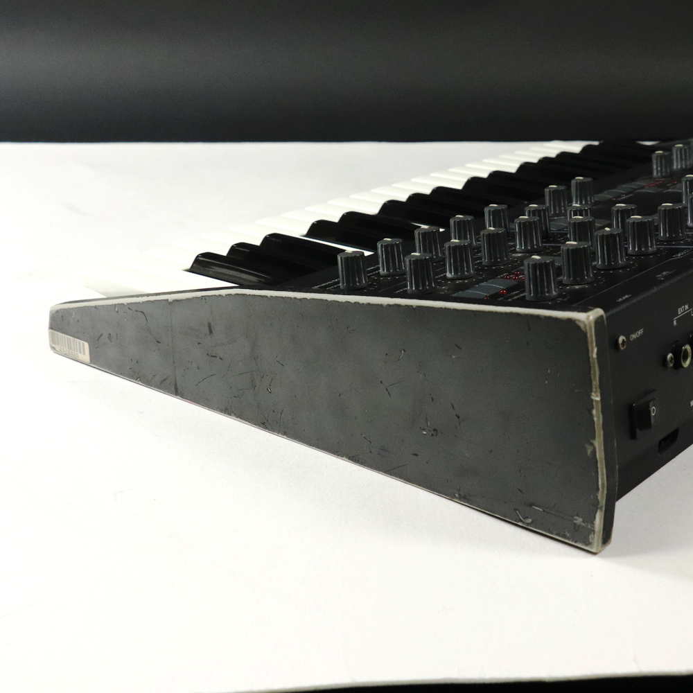 ACCESS VIRUS INDIGO 2 ハードケース付き Access Virus Indigo 2 Keyboard Flight Case - Encore Cases