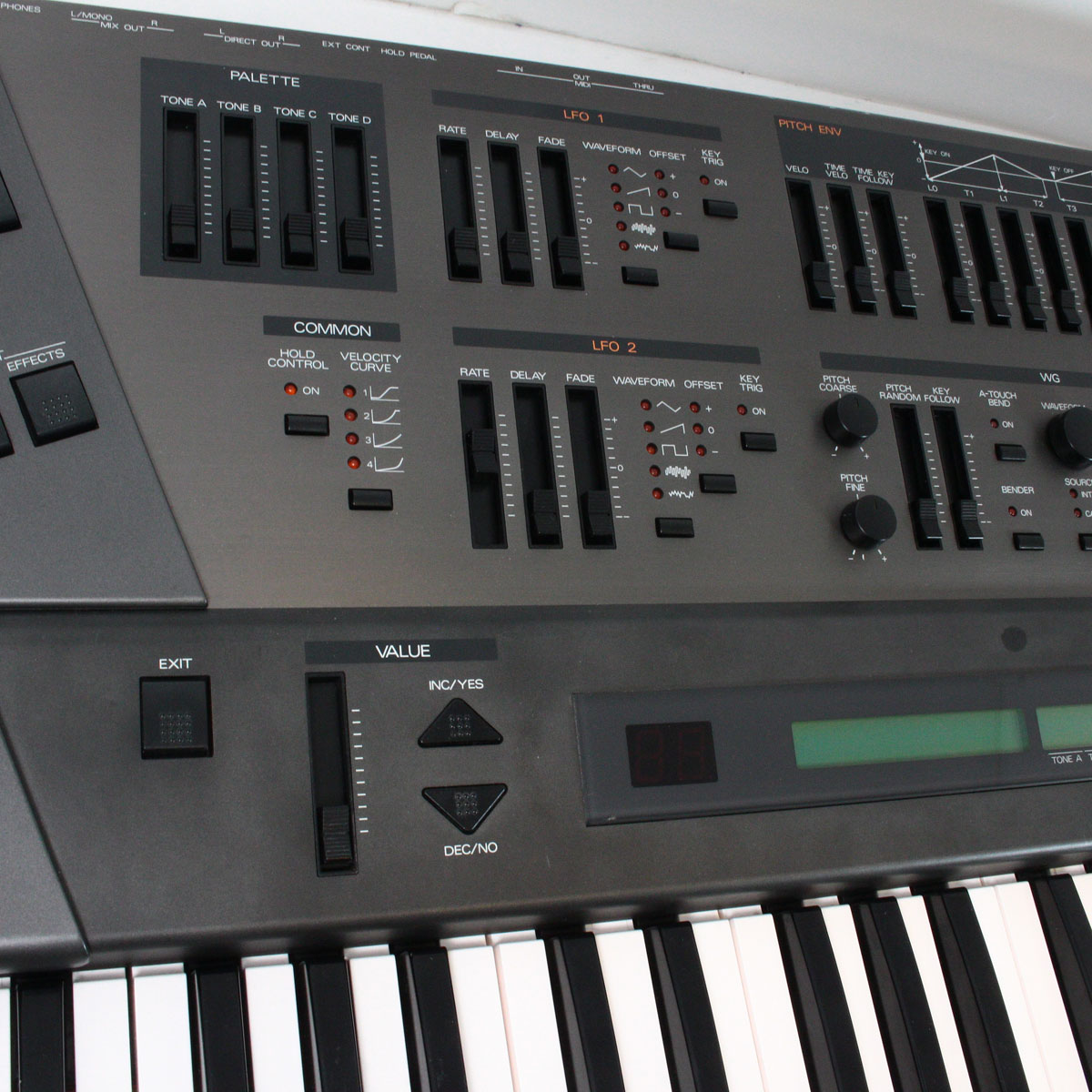 鍵盤楽器 Roland JD-800 Roland JD-800 - Wikipedia