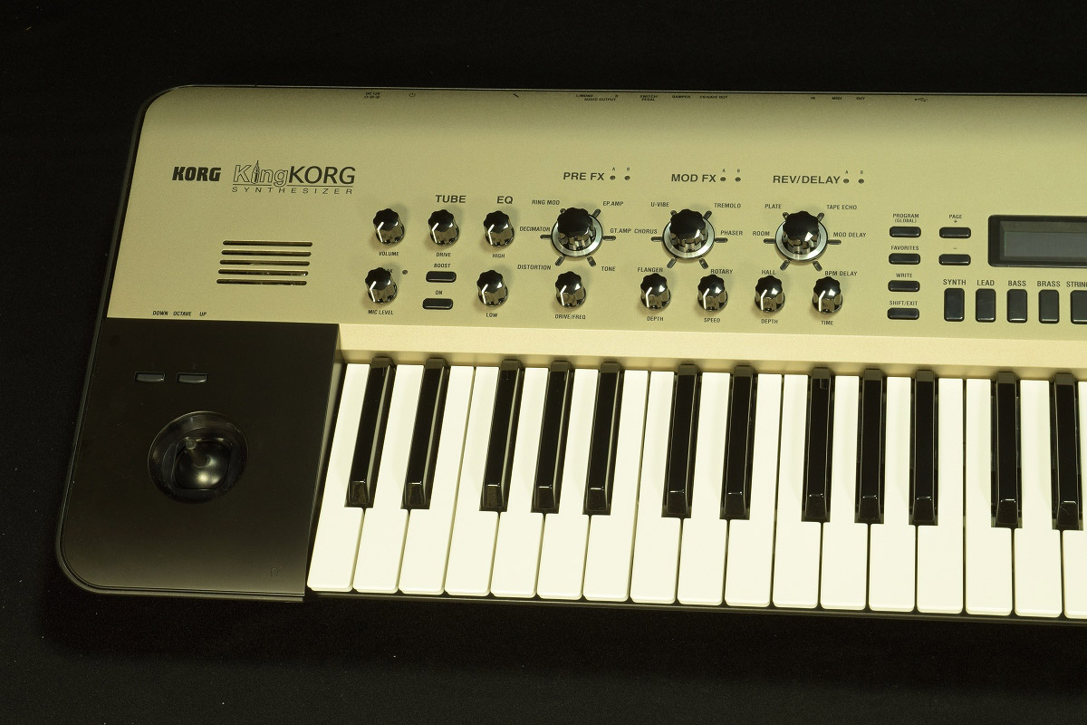 KORG KingKORG シンセサイザー　中古　説明書付　シャンパンゴールド KORG KingKORG シンセサイザー 中古 説明書付 シャンパン