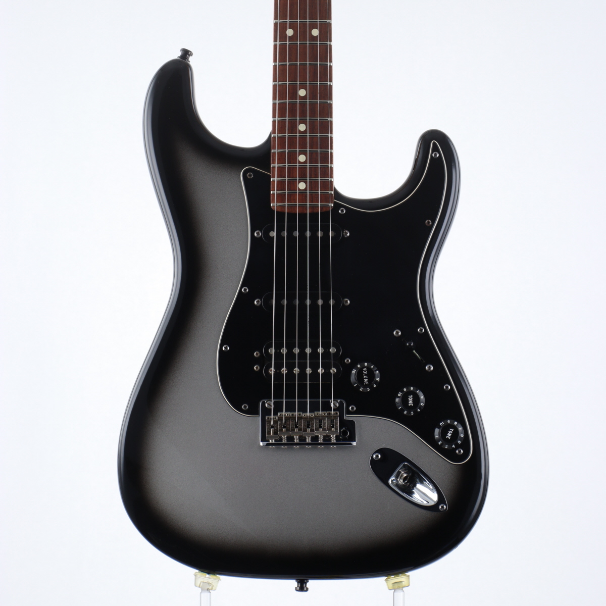【最終値下げ】Fender ストラトキャスター silver burst 美品 最終値下げ】Fender ストラトキャスター silver burst 美品 ギター