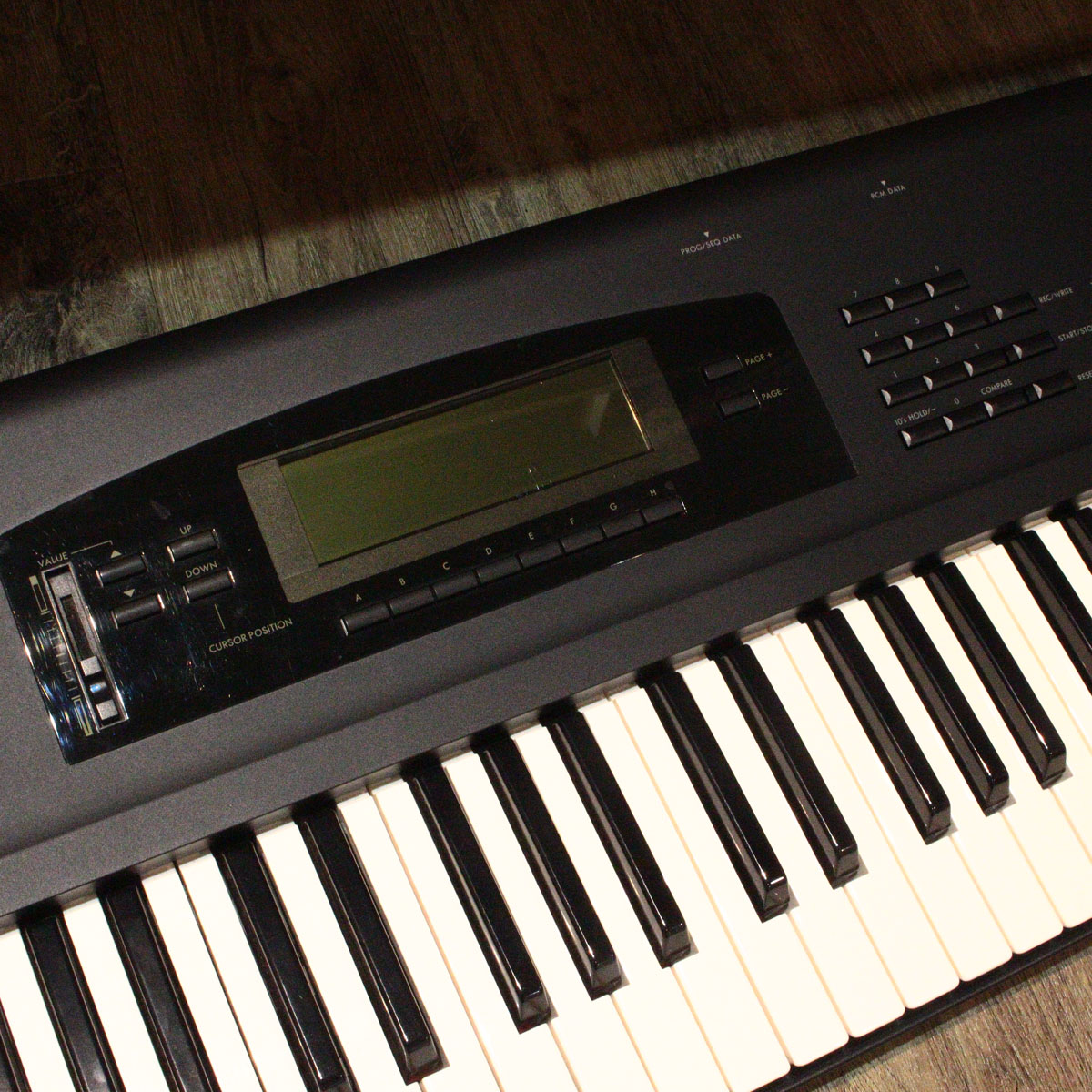 中古】 KORG / 01/W FD music workstation 61Keys 【渋谷店