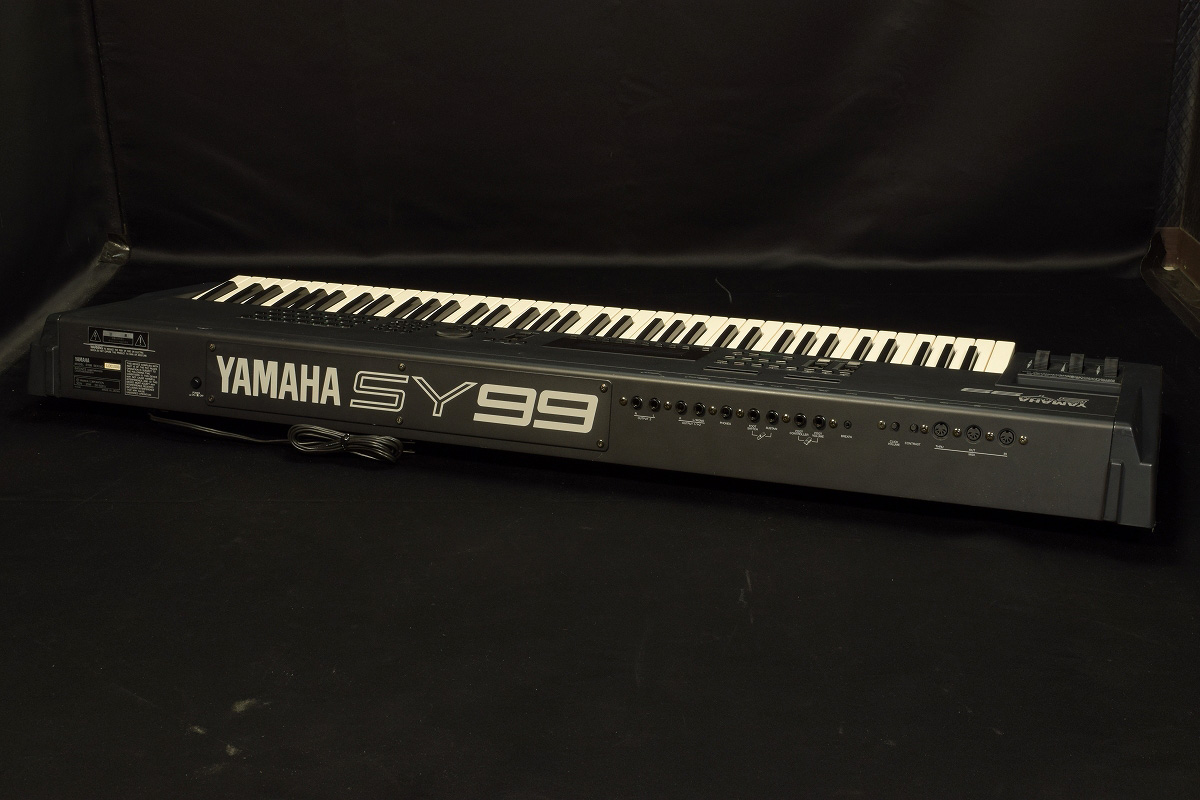 YAMAHA SY99 シンセサイザー 最高峰モデル プロフェッショナル ヤマハ 希少 YAMAHA 最高峰モデル シンセサイザー SY99 ハードケース