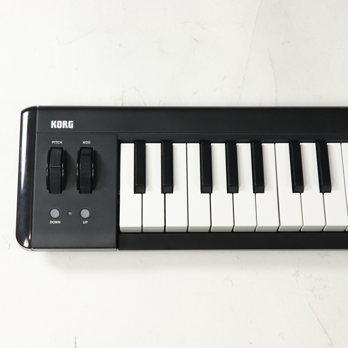 美品KORG MICROKEY2-61 61鍵 MIDIキーボード KORG ( コルグ ) microKEY2-61 MIDIキーボード USB 61鍵 送料