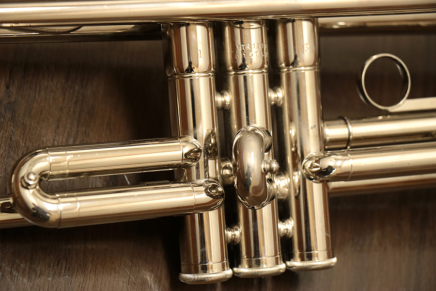YAMAHAヤマハ YTR 1310 トランペット B♭  マウスピース付き Amazon.co.jp: YAMAHA ヤマハ YTR-1310 トランペット : Musical