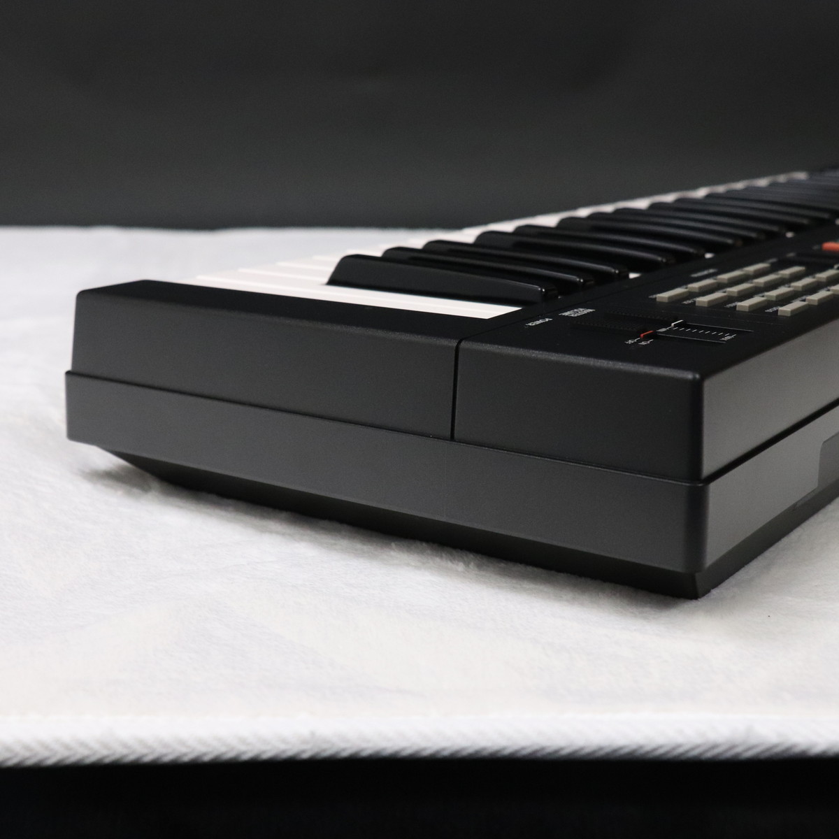 【動作品】YAMAHA レトロ シンセサイザー PSR-11 Yamaha PSR-11 1986 Vintage FM Synthesizer Keyboard | Reverb