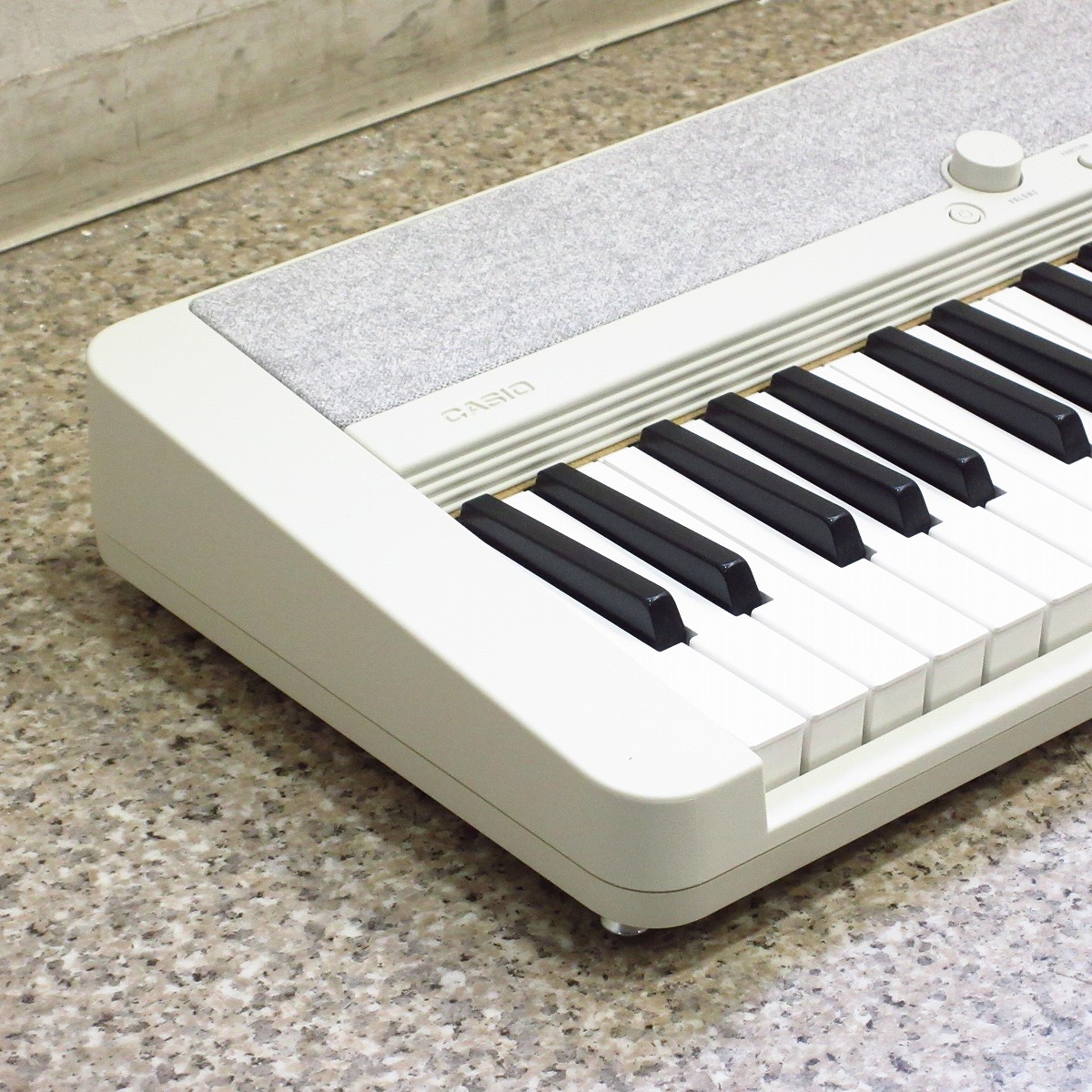【使用回数少！】Casio シンセサイザー 61鍵 ホワイト 中古】CASIO / CT-S1 軽量4.5kg☆61鍵キーボード 【横浜店
