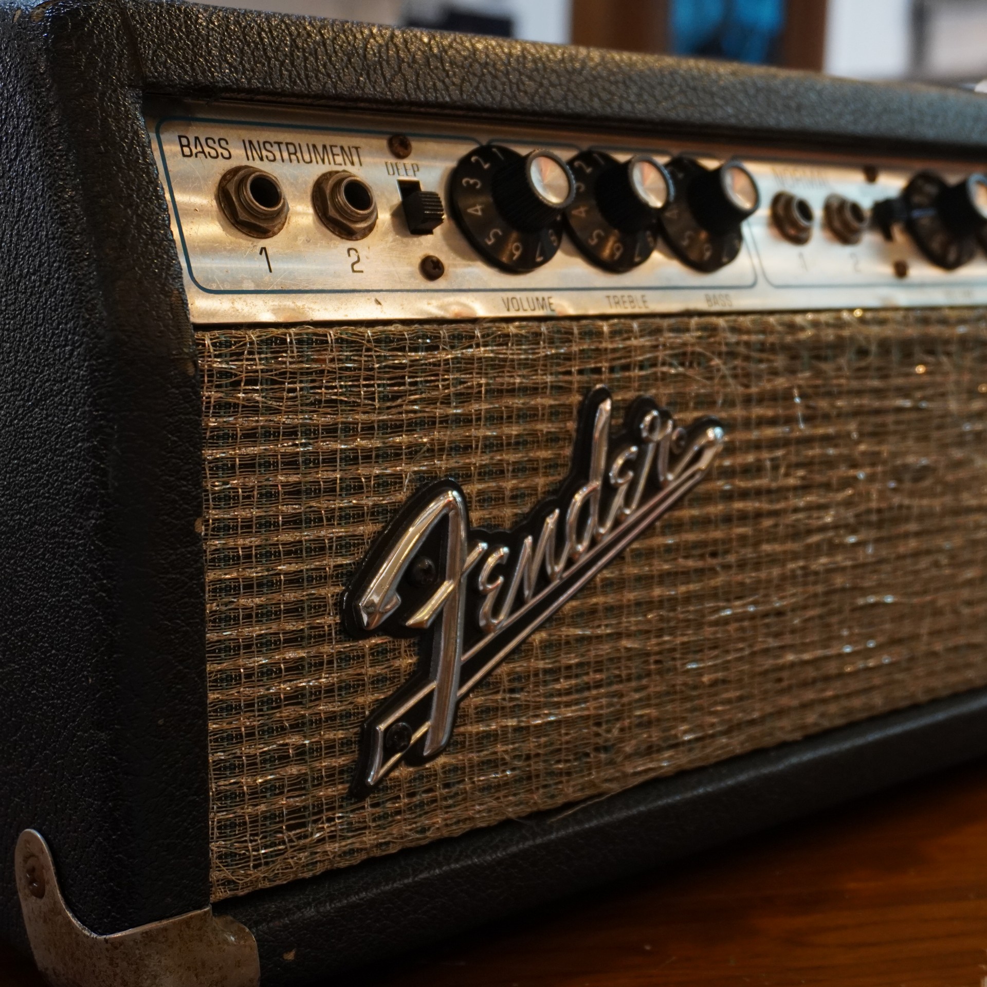 FENDER BASSMAN 50 真空管 ヘッドアンプ シルバーフェイス FENDER BASSMAN 50 真空管 ヘッドアンプ シルバーフェイス