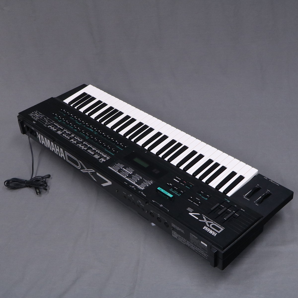 YAMAHA DX7s シンセサイザー キーボード ヤマハ 070717 ヤマハ | DX7 - シンセサイザー - 概要