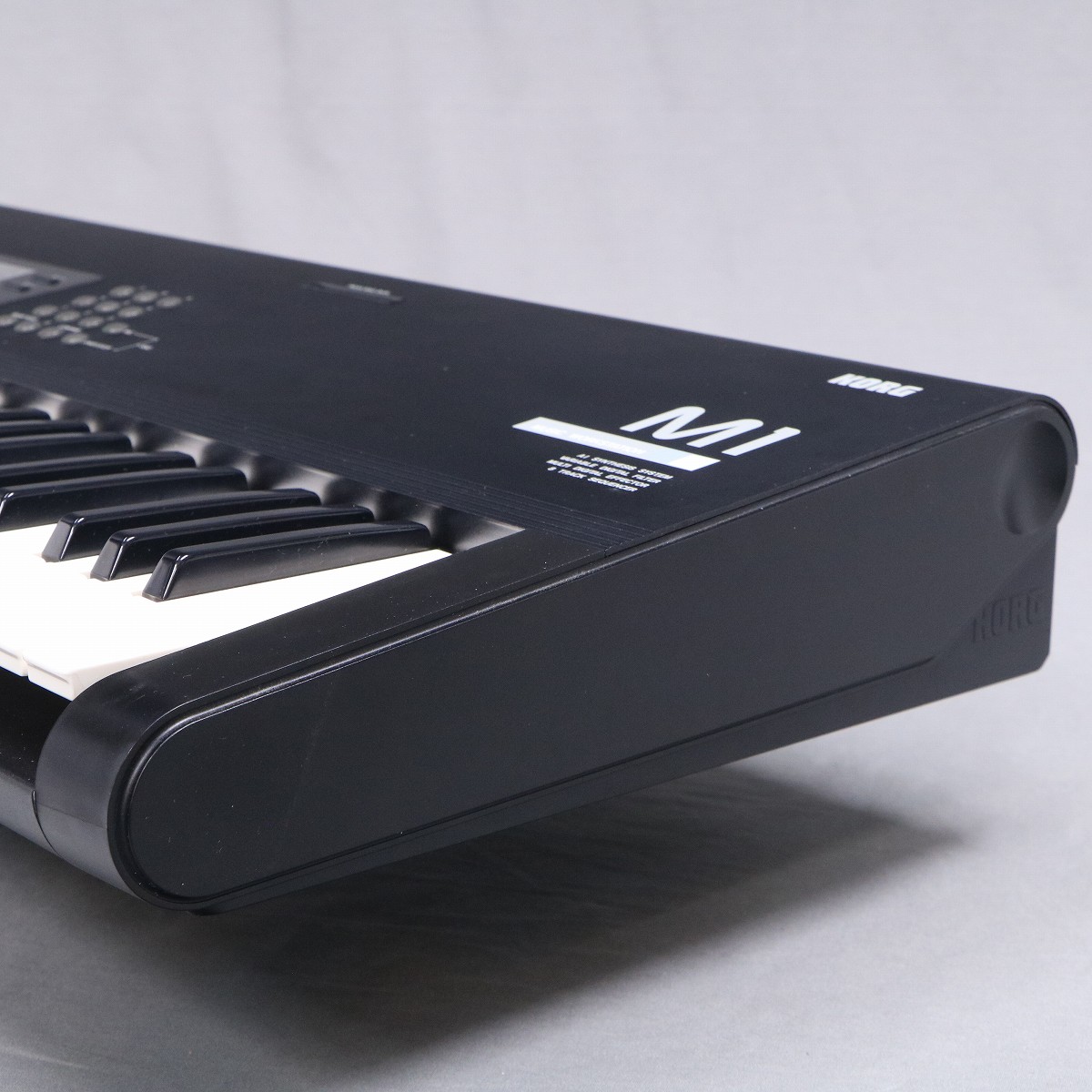 KORG M1 シンセサイザー M1 V2 for Mac/Win - MUSIC WORKSTATION | KORG (Japan)