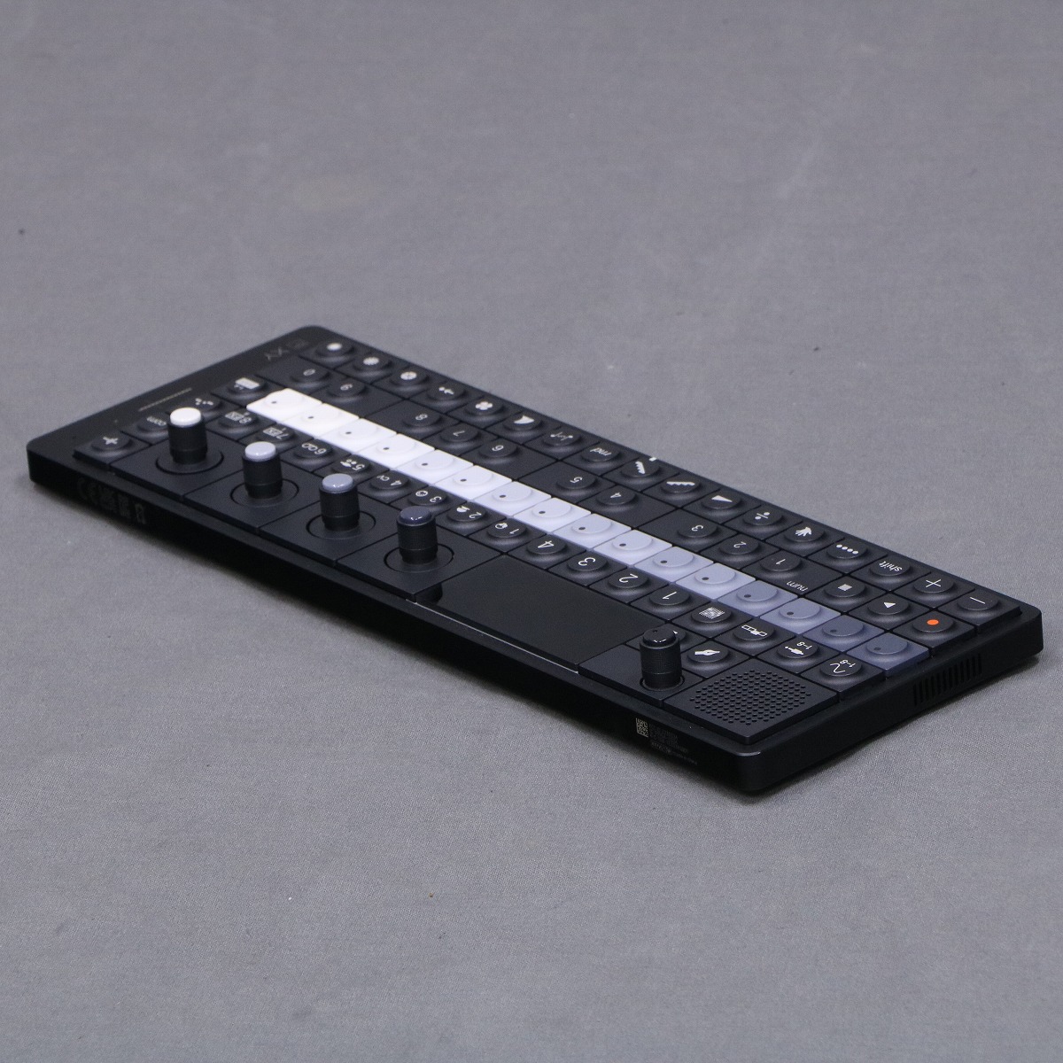 イノページ 中古】 TEENAGE ENGINEERING / OP-1 Field 【御茶ノ水本店