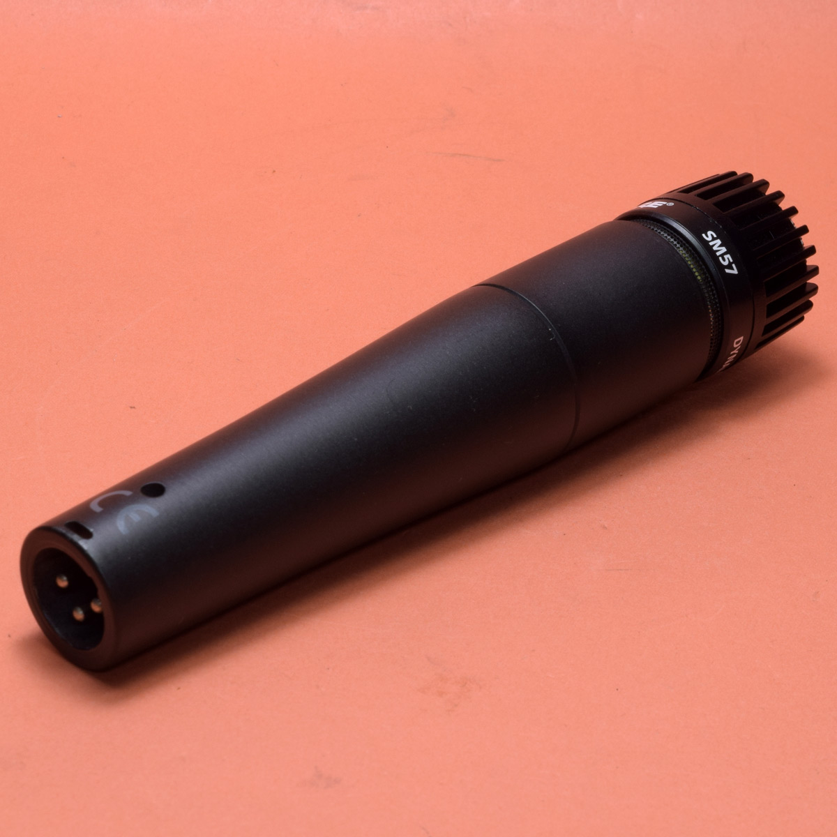 未使用品　SHURE SM57-LCE 値下 未使用品 SHURE SM57-LCE 楽器用定番ダイナミックマイク
