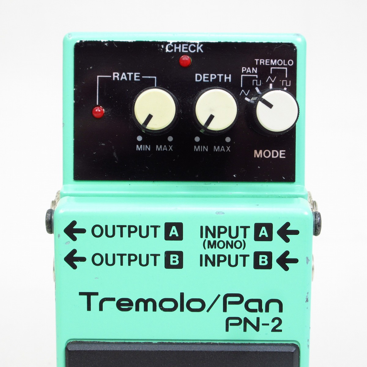 名器 レア 希少 BOSS PN-2 トレモロ/パン ギターエフェクター 箱付き 名器 レア 希少 BOSS PN-2 トレモロ/パン ギターエフェクター 箱