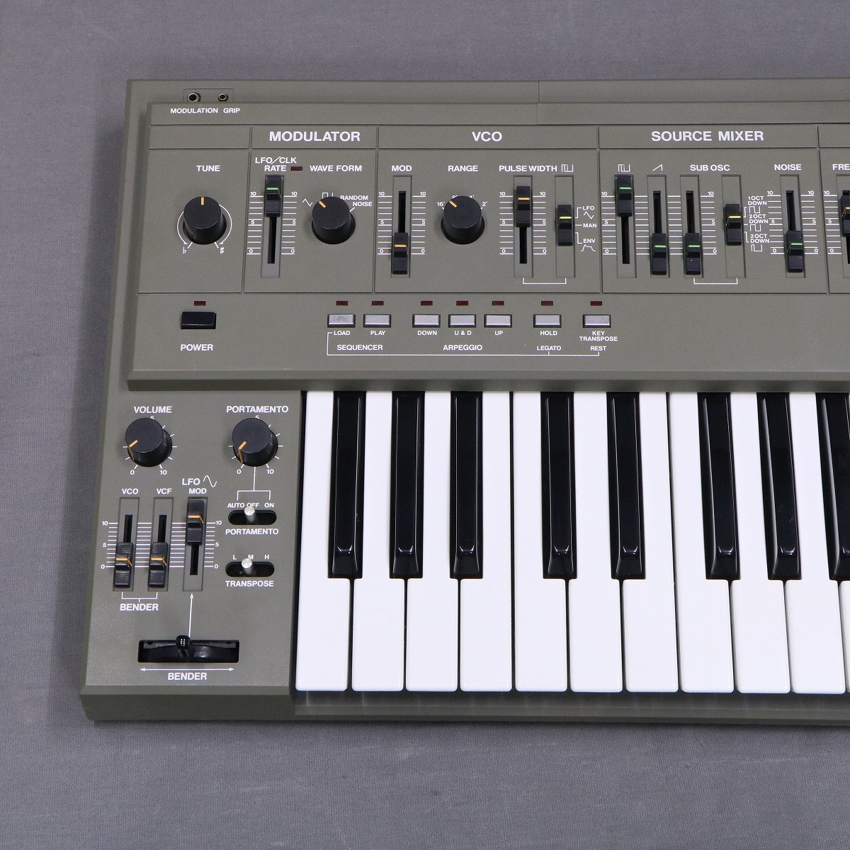 【超美品中古】Roland SH-101 アナログシンセサイザー 超美品中古】Roland SH-101 アナログシンセサイザー - メルカリ