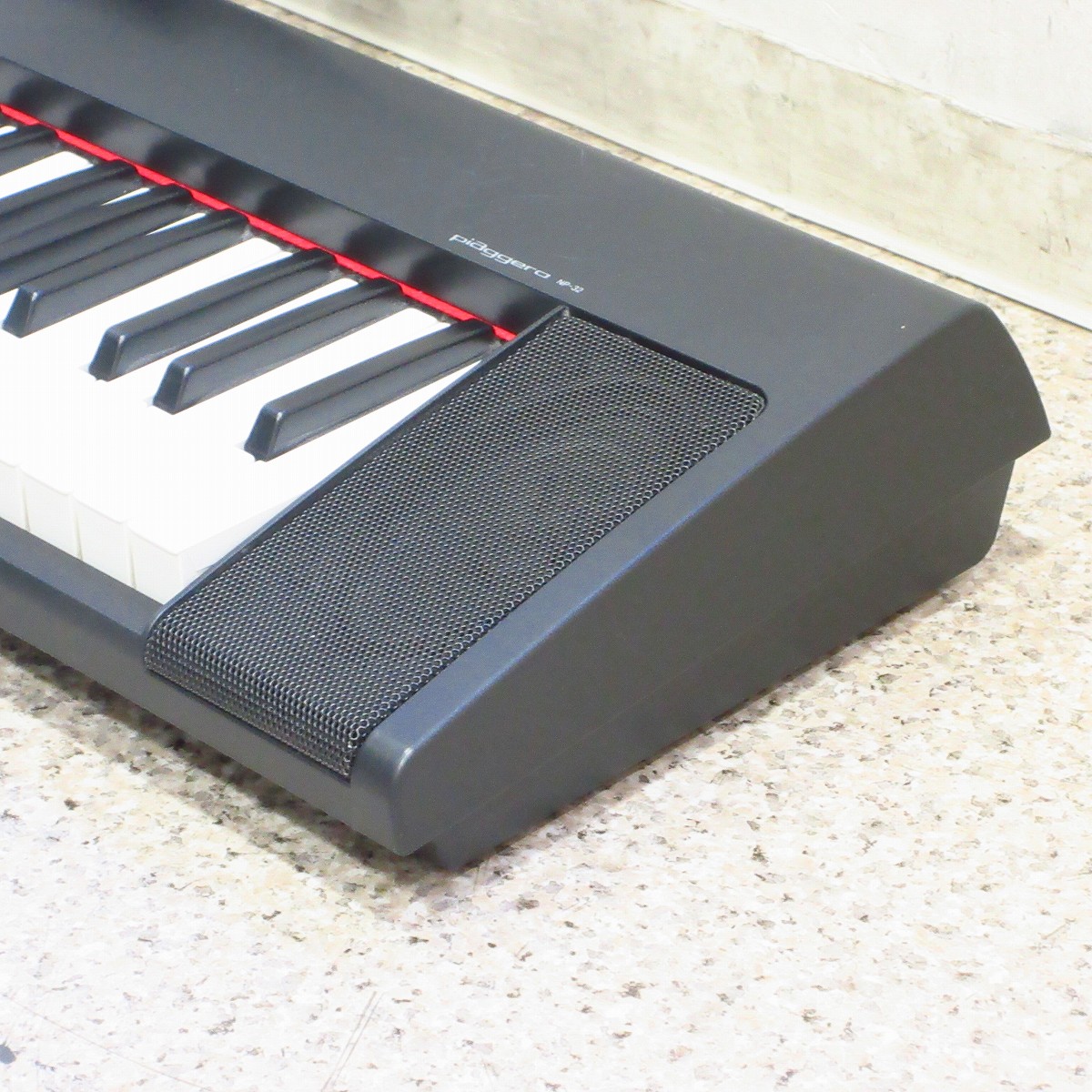 21年製ヤマハ電子キーボード・中古・76鍵・NP-32Ｂ・動作確認済 21年製ヤマハ電子キーボード・中古・76鍵・NP-32B・動作確認済