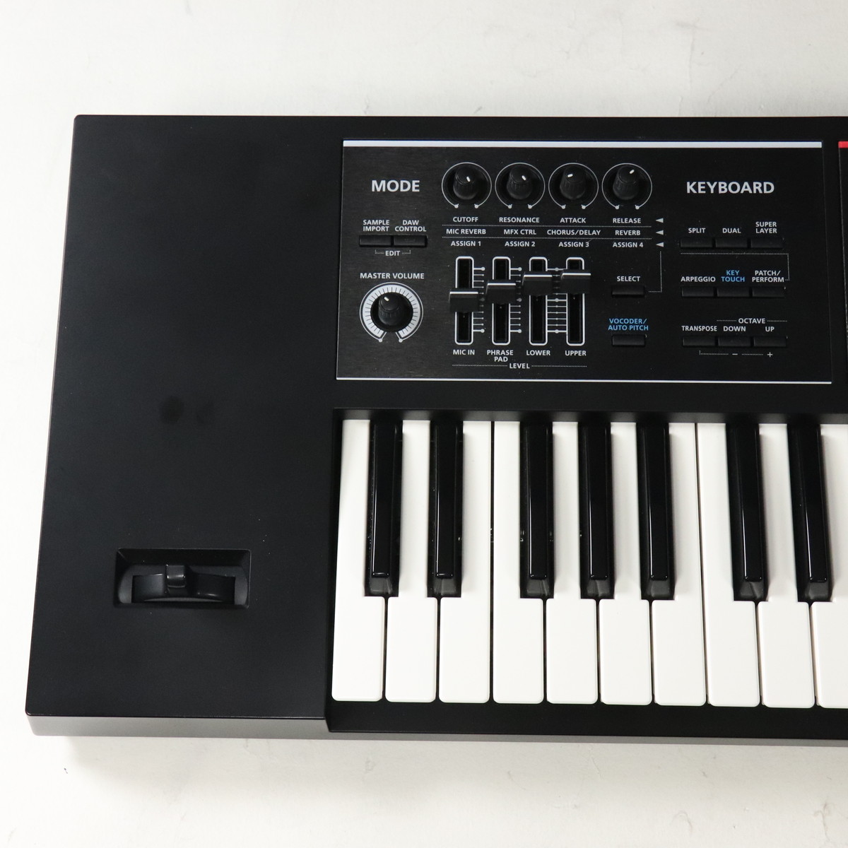 Roland JUNO-D シンセサイザー Roland 新生JUNO-D登場！20年以上愛される定番シンセサイザーの