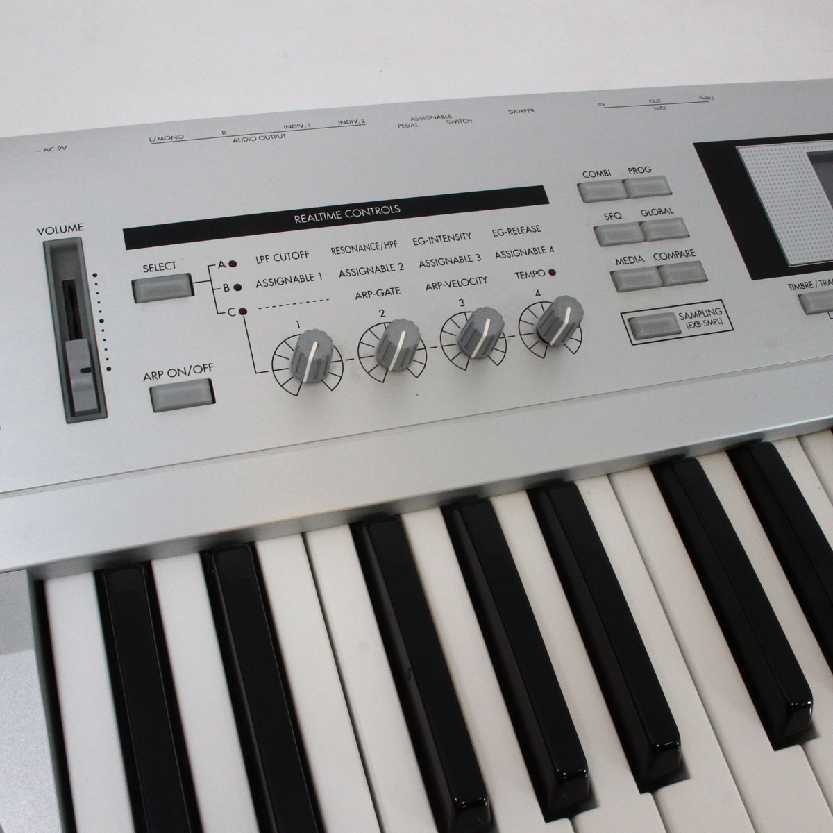 KORG シンセサイザー 61鍵盤 TRITON Le61 Korg Triton Le 61-Key Keyboard Synthesizer Tested/working | eBay