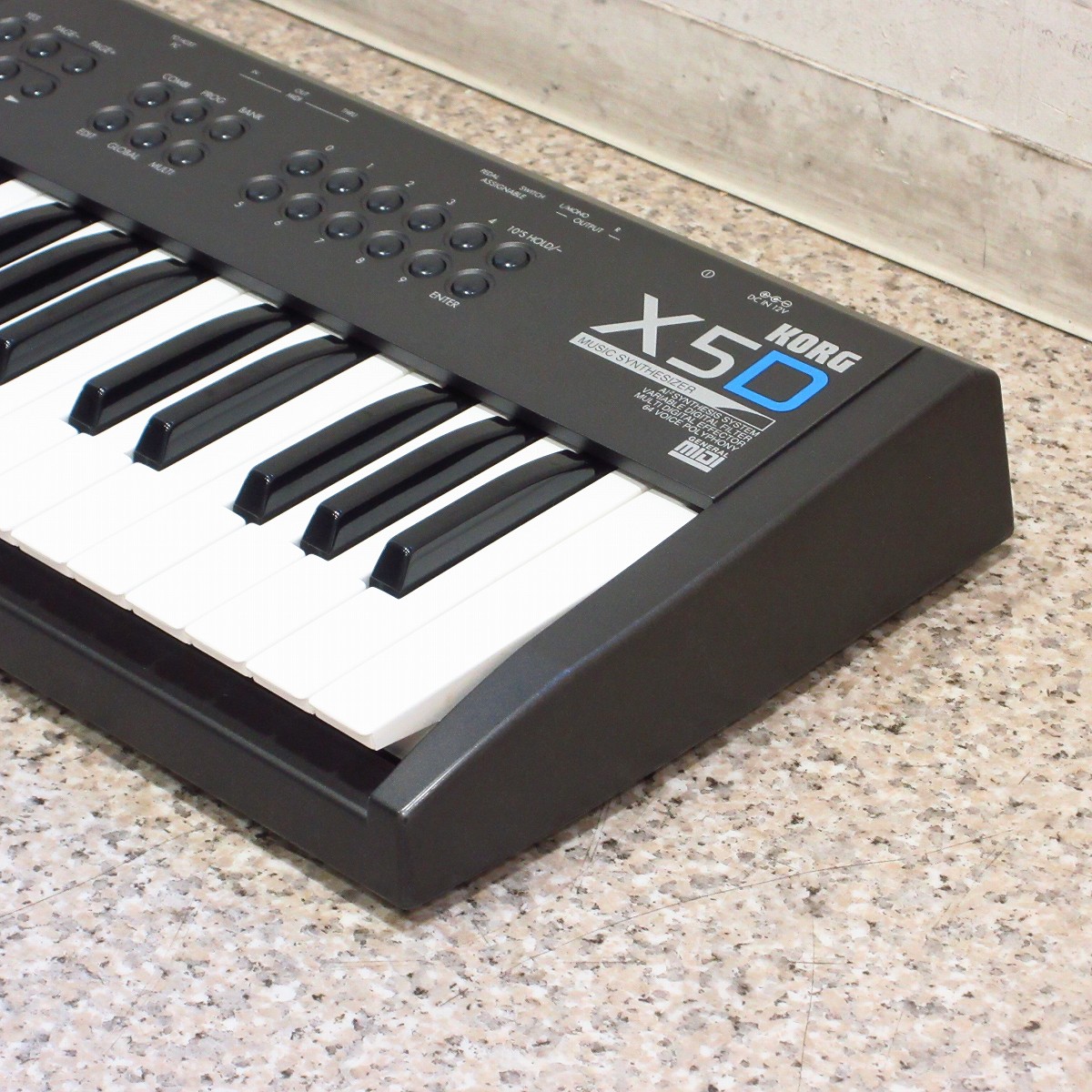 KORG X5 MIDIキーボード 音楽シンセサイザー KORG X5 Music Synthesizer Black keyboard Music Instruments