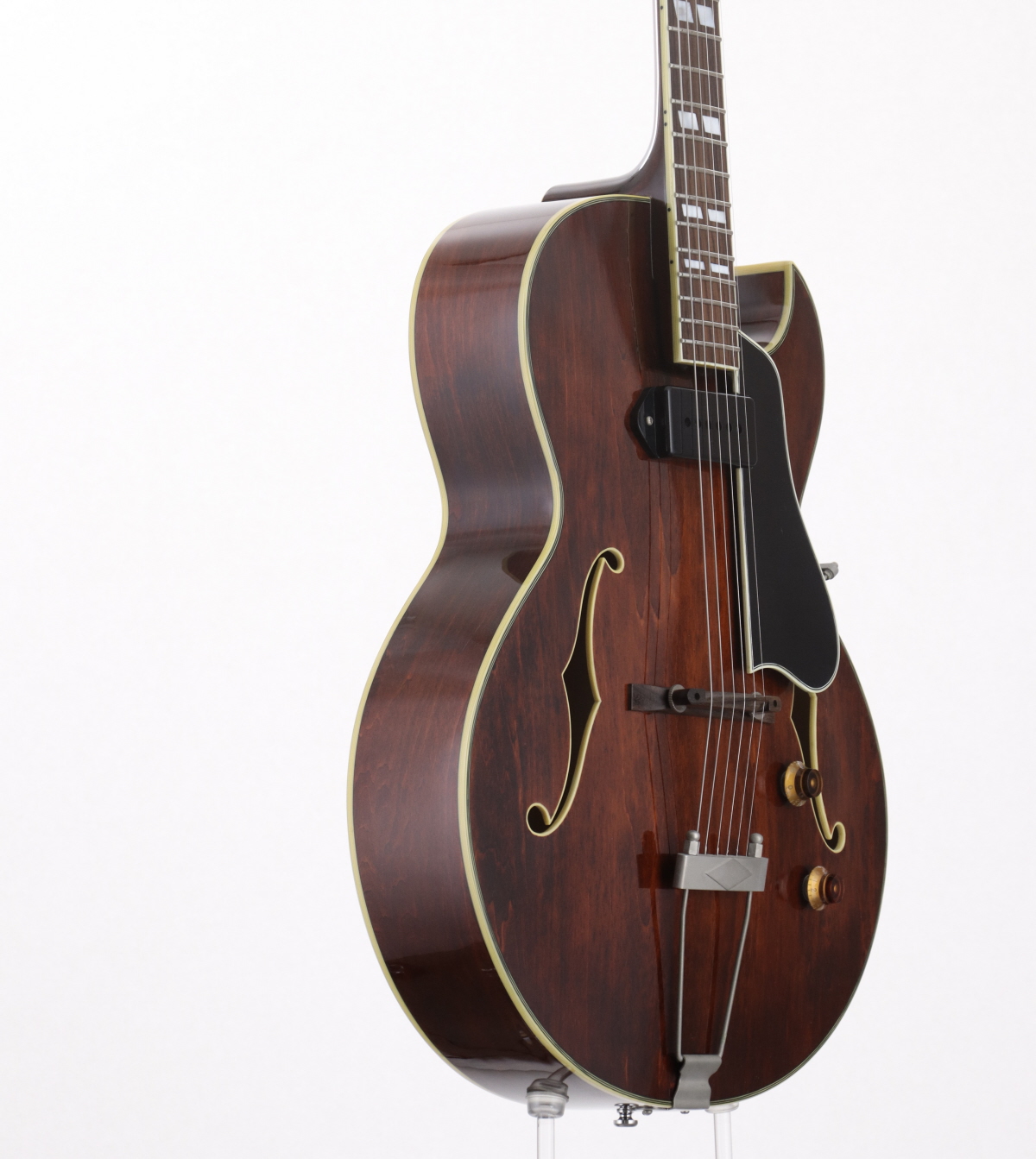 【中古】Eastman AR-175CE Antique Red Eastman AR-175CE - Antique Red | Red Guitars Online Store