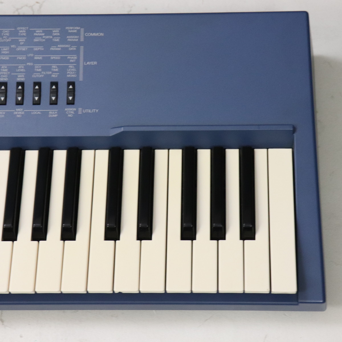 YAMAHA CS1X シンセサイザー キーボード 中古 YAMAHA Yamaha CS1X Synthesizer ヤマハ シンセサイザー -a034