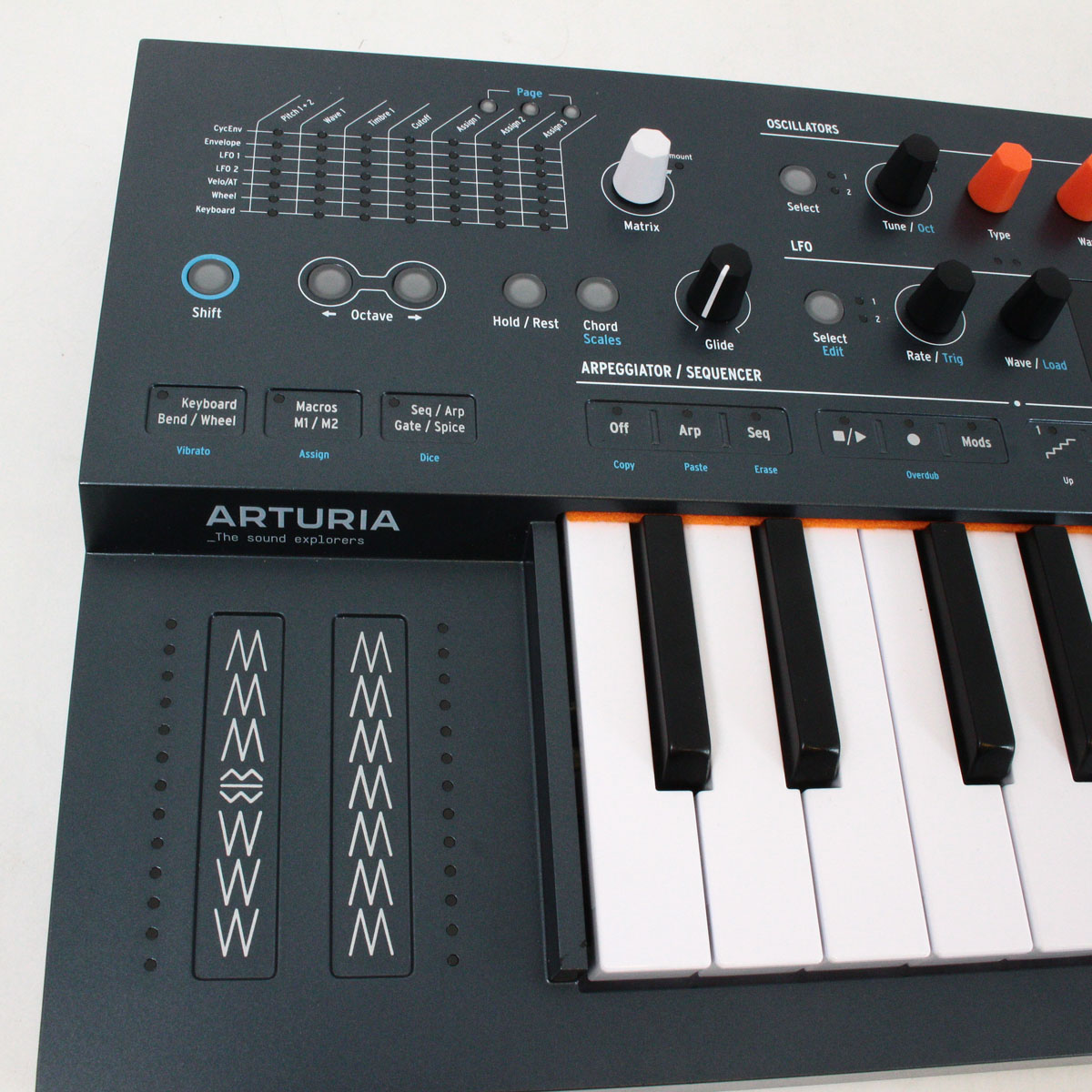 ARTURIA MINIFREAK 動作品です。 Arturia - MiniFreak