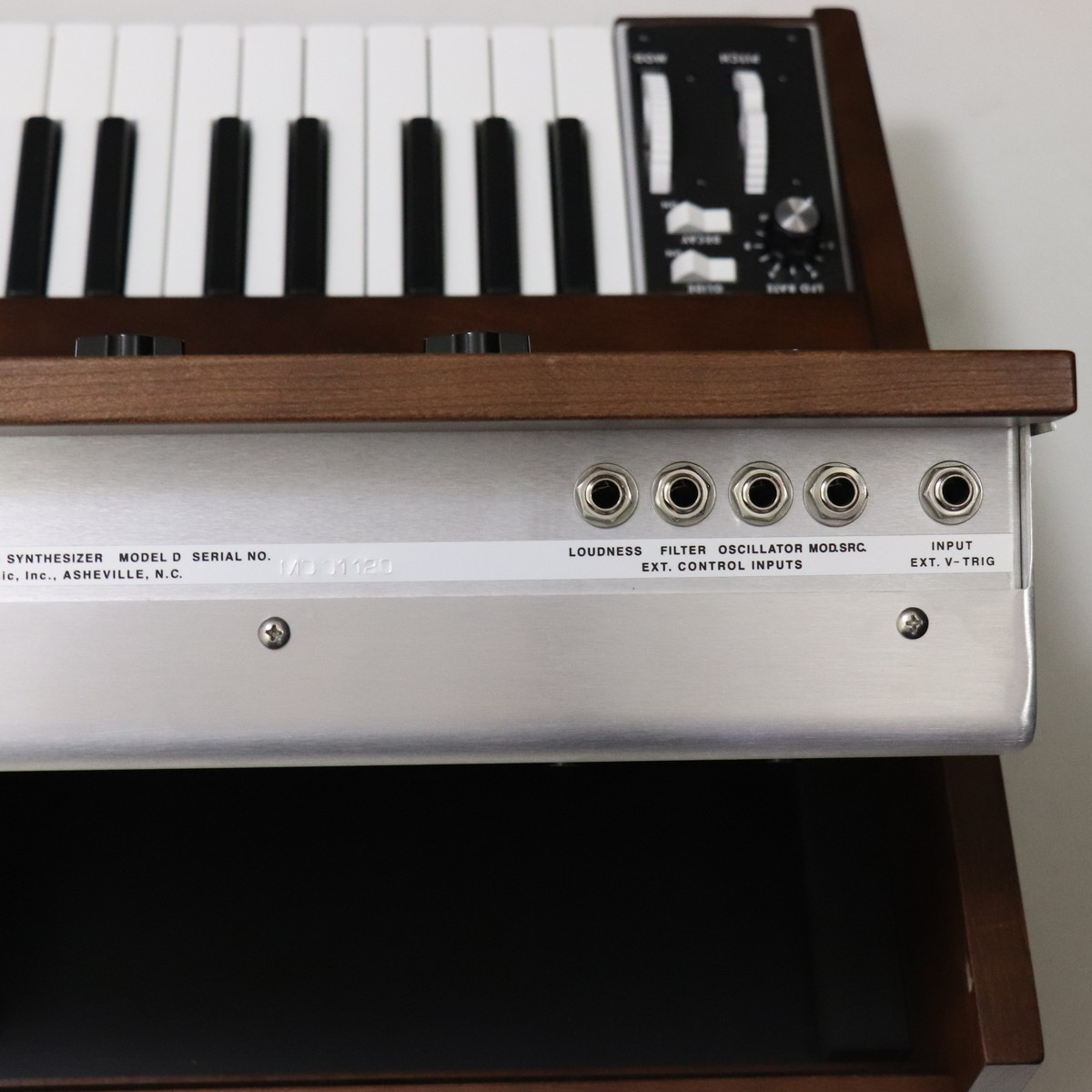 MOOG / MINIMOOG MODEL D　＋　ハードケース【ジャンク扱い】 MOOG / MINIMOOG MODEL D ＋ ハードケース【ジャンク扱い