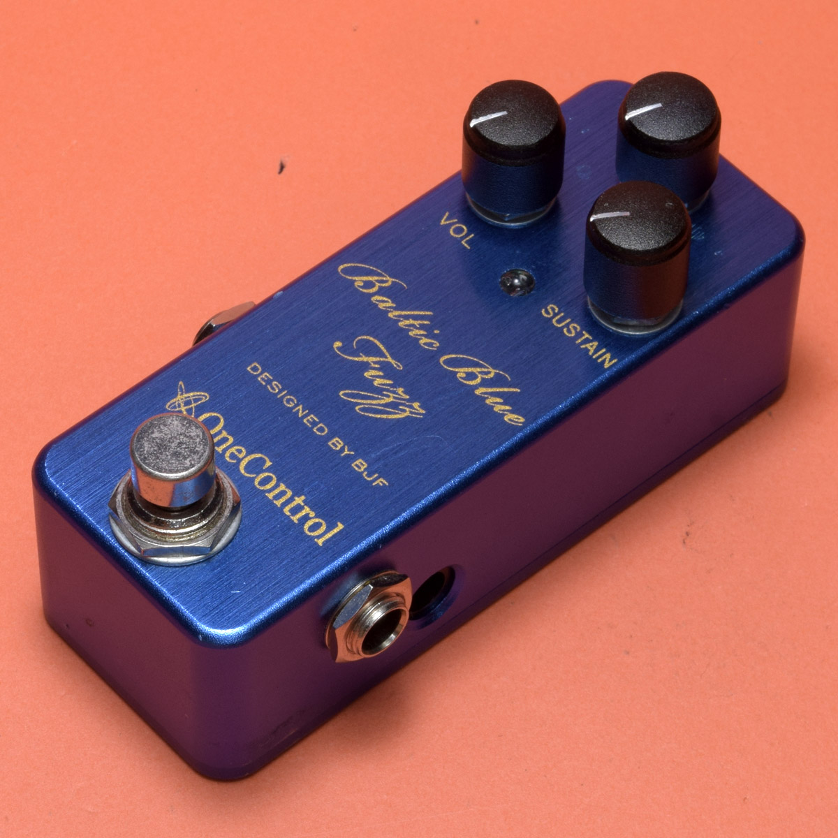 と*ょ様 One Control ワンコントロール Baltic Blue Fu Amazon | One Control ワンコントロール エフェクター ファズ