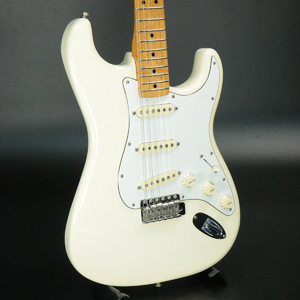 【最終価格】Fender Japan ストラトキャスター リバースヘッド フェンダーのMade in Japan Traditionalシリーズより、リバース
