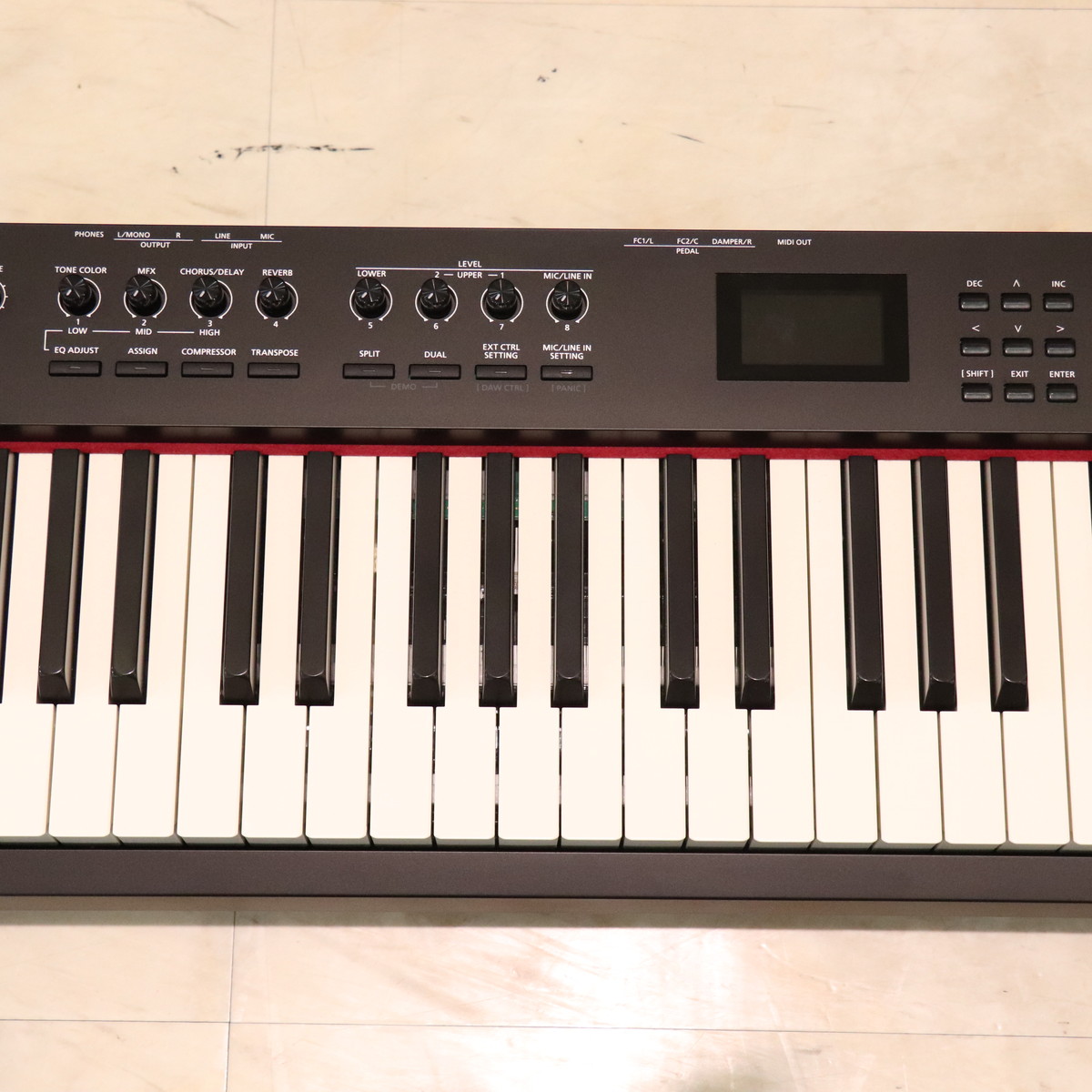 【中古】Roland RD-88 ソフトケース ダンパーペダルDP-10付き 限定特典/DP-10ペダル]付属 Roland RD-88 ケースセット