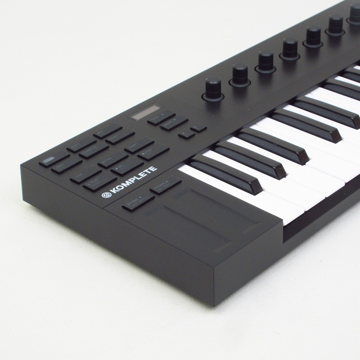 中古】NATIVE INSTRUMENTS / KOMPLETE KONTROL M32 コンパクトな