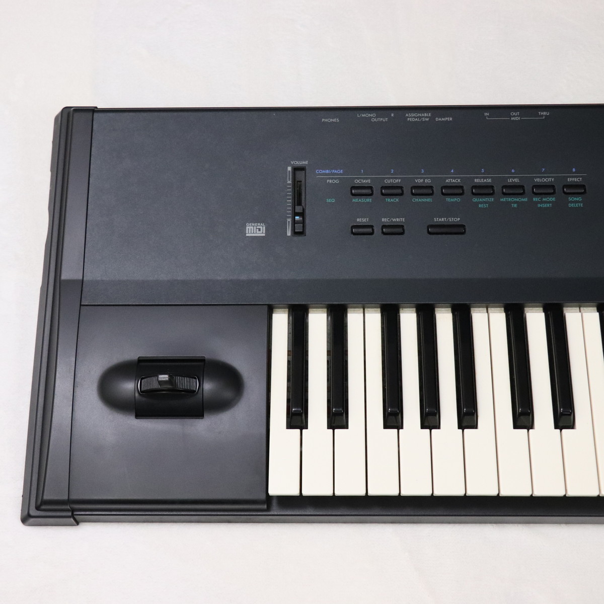 [美品][動作確認品] KORG X3（付属品あり）（M1用ハードケースおまけ） Amazon.co.jp: KORG コルグ FM シンセサイザー opsix SE