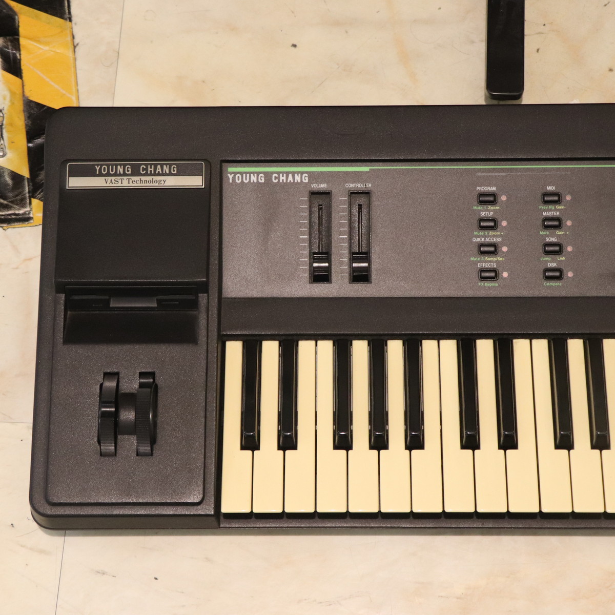 中古】Young Chang / K-2000J V3 【梅田店】 | イシバシ楽器