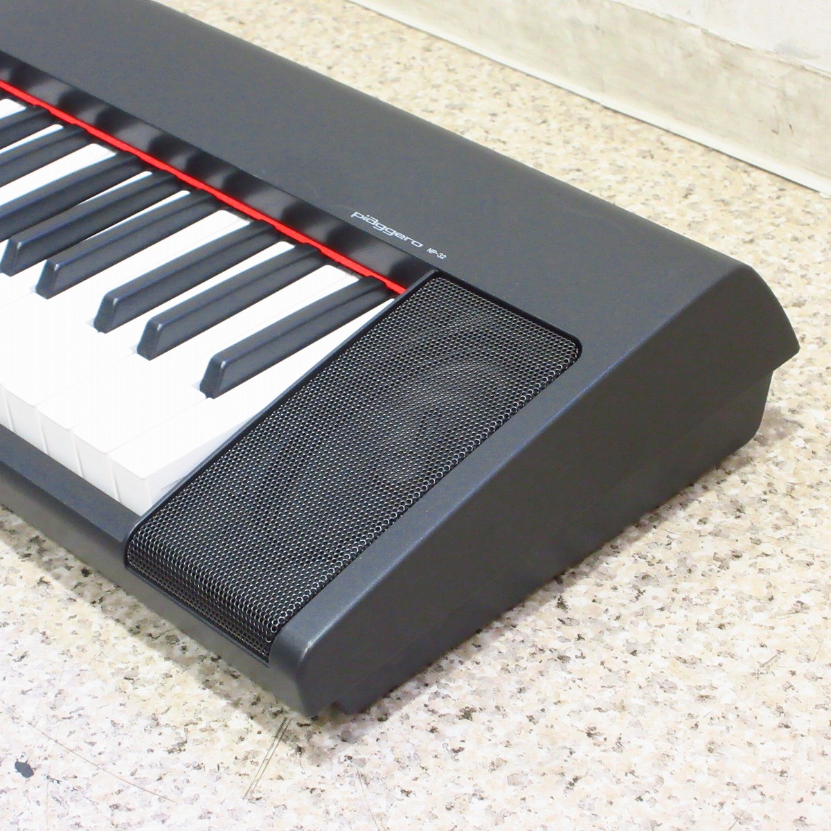 Yamaha NP-32B デジタルピアノ 76鍵 YAMAHA NP-32B ピアノ風キーボード 送料無料 | サウンドハウス
