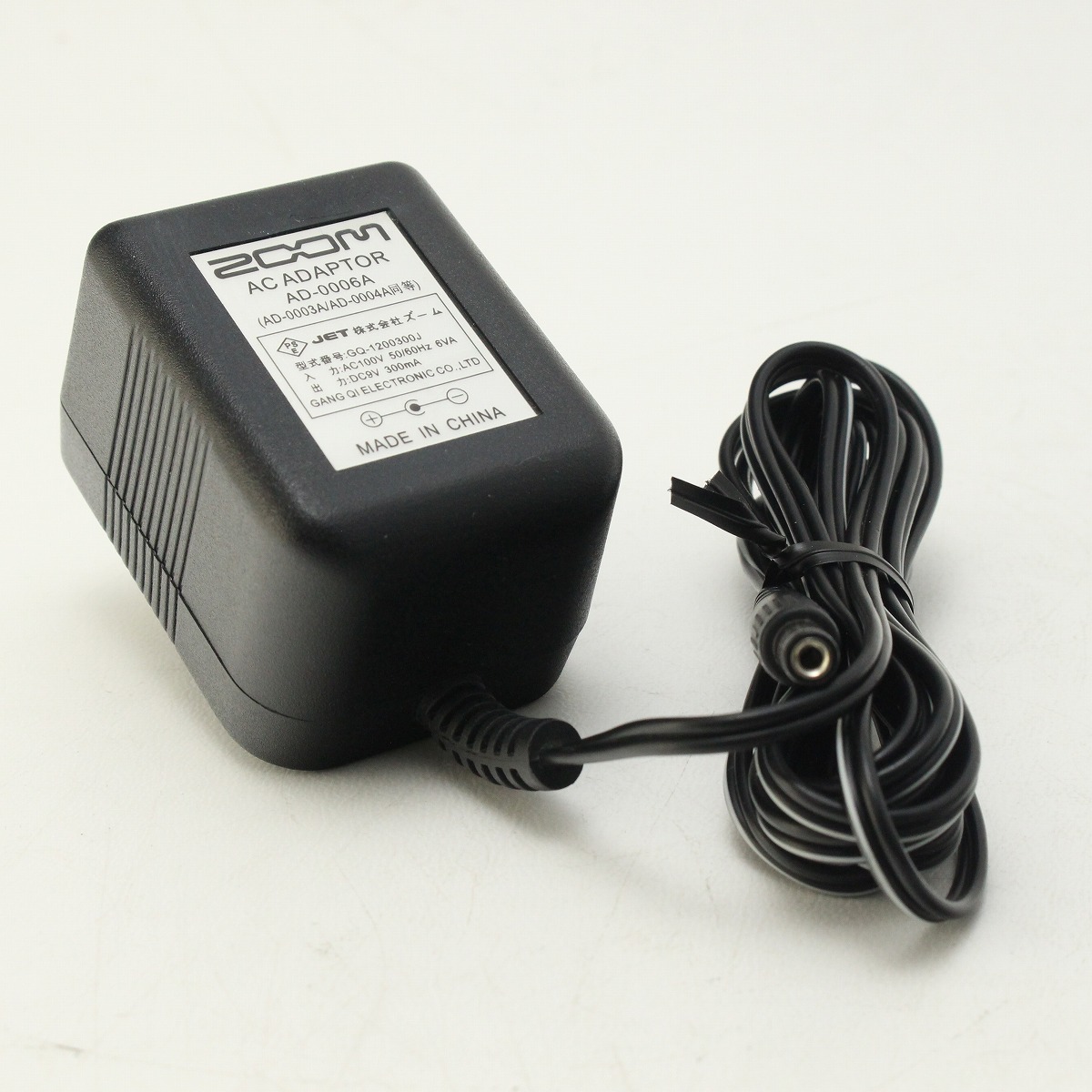 ZOOM G2，1u　アダプター無し　各種マニュアル有り　外箱キズ有り ZOOM G2，1u アダプター無し 各種マニュアル有り 外箱キズ有り