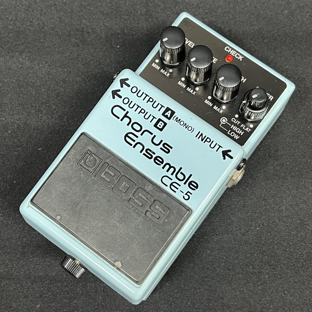 BOSS Chorus Ensemble CE-5 中古動作品 Amazon.com: BOSS CE-5 Stereo Chorus Ensemble Guitar Pedal (CE-5)