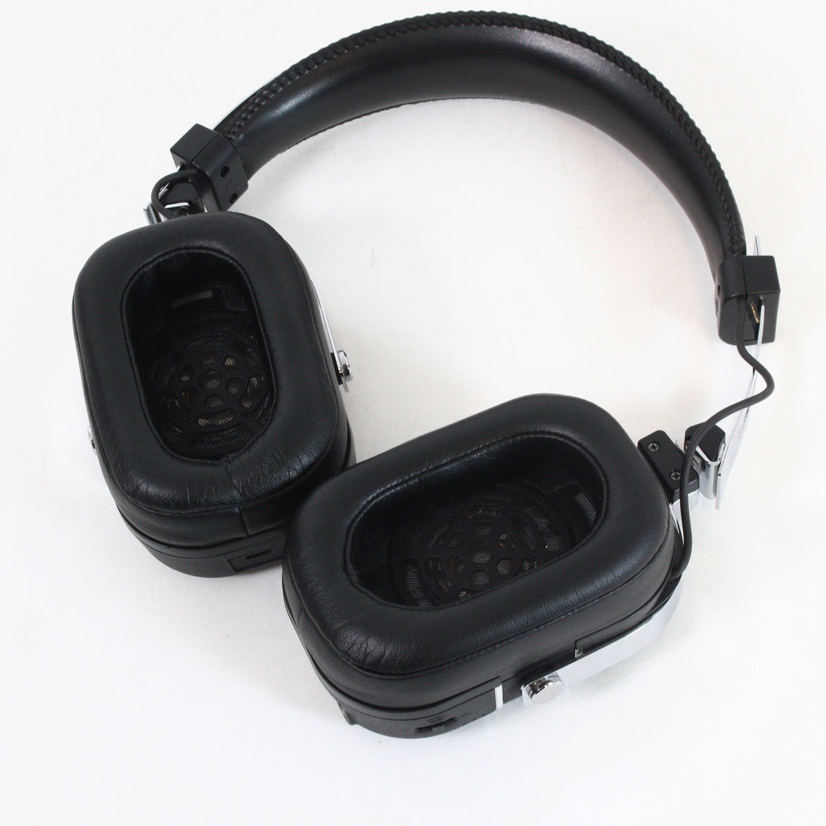 【早い者勝ち！限定値引き中】美品 BOSS WAZA-AIR 専用ケース付き Amazon.co.jp: BOSS ボス キャリングケース CB-WZ-AIR WAZA-AIR