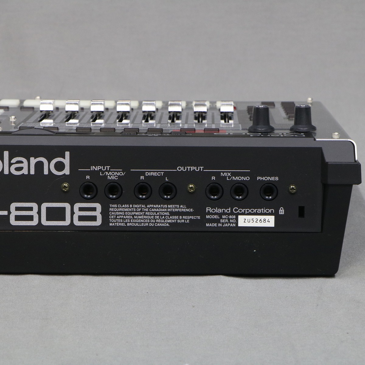 ローランド　MC-808 サンプリング グルーブボックス（既廃盤の専用バッグ付） Amazon | Roland MC-808 Sampling Groovebox | サンプラー