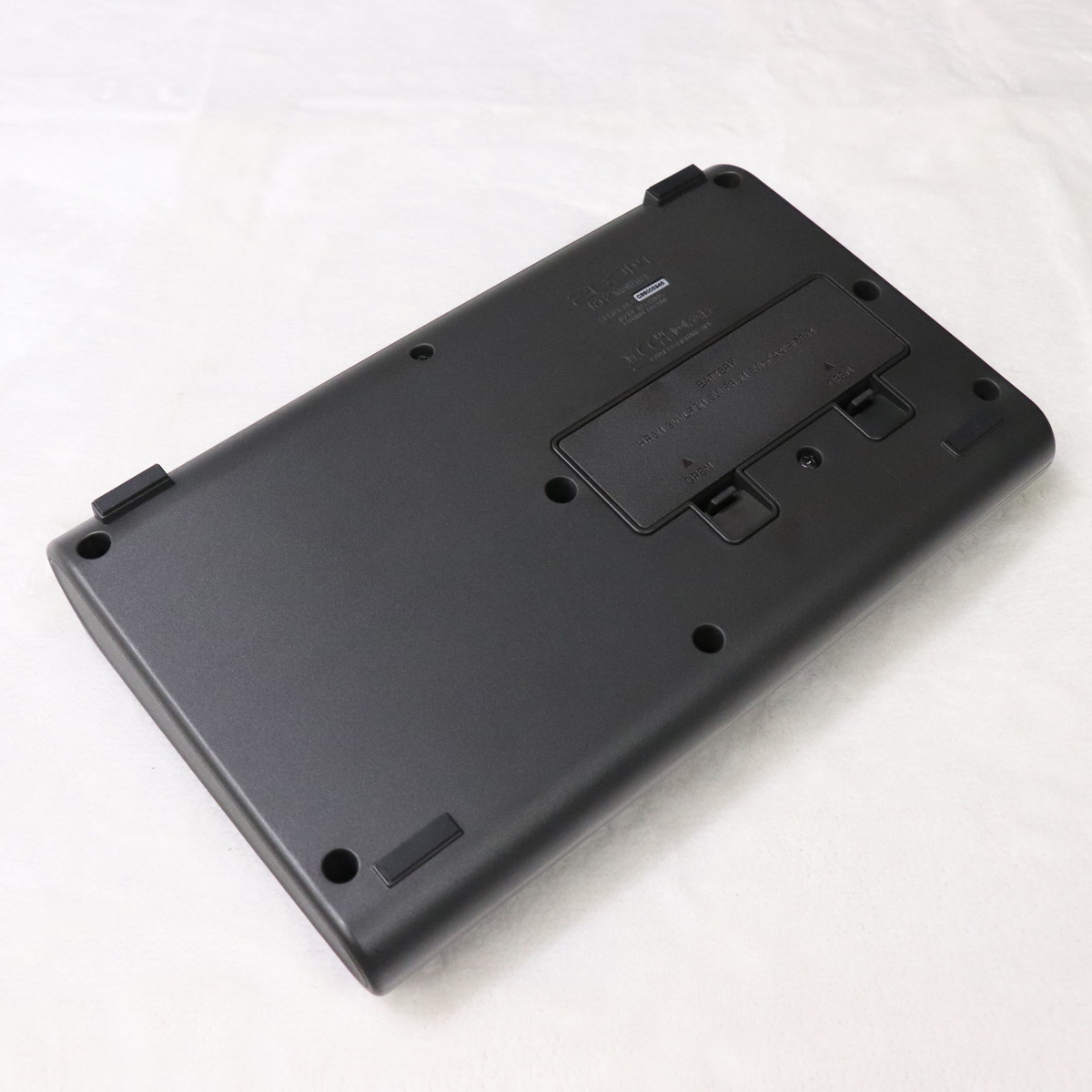 「zoomＲ12」　新品１回のみ使用して、即、出品します！ Amazon.co.jp: ZOOM ズーム R12 マルチトラックレコーダー 8