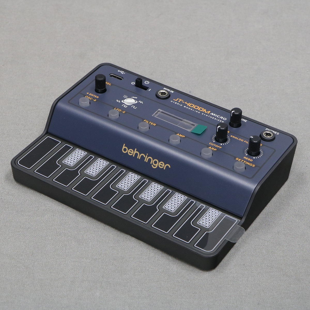 鍵盤楽器 Behringer JT-4000 Micro BEHRINGER JT-4000 MICRO ポータブルハイブリッドシンセサイザー