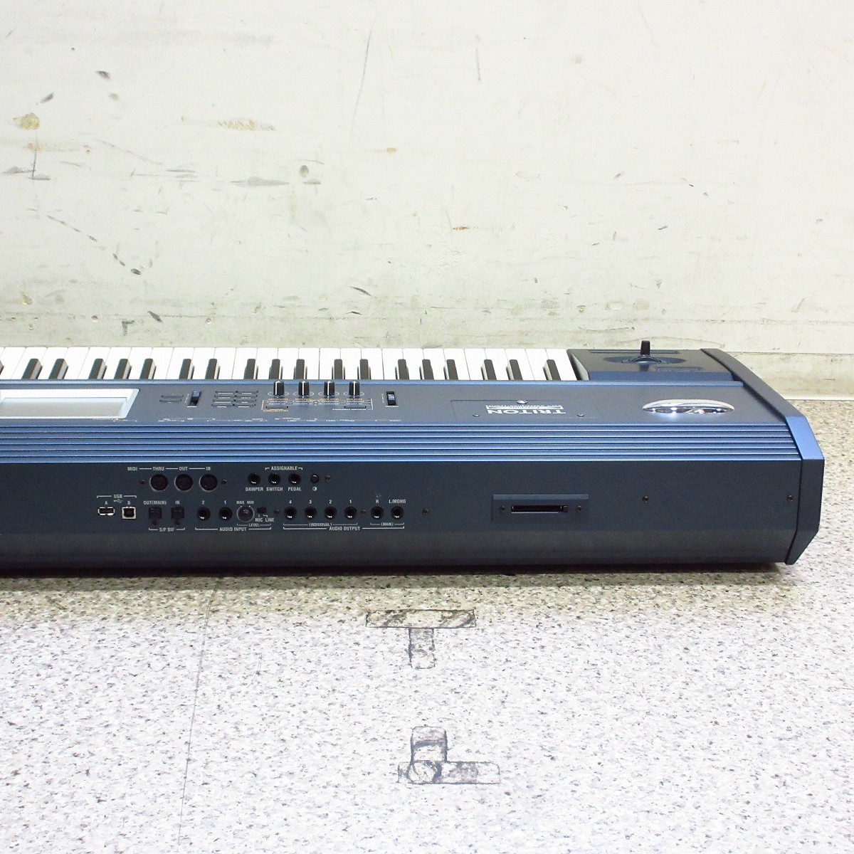 KORG コルグ Triton PRO X シンセサイザー 88鍵盤 KORG コルグ Triton PRO X シンセサイザー 88鍵盤 KORG TRITON