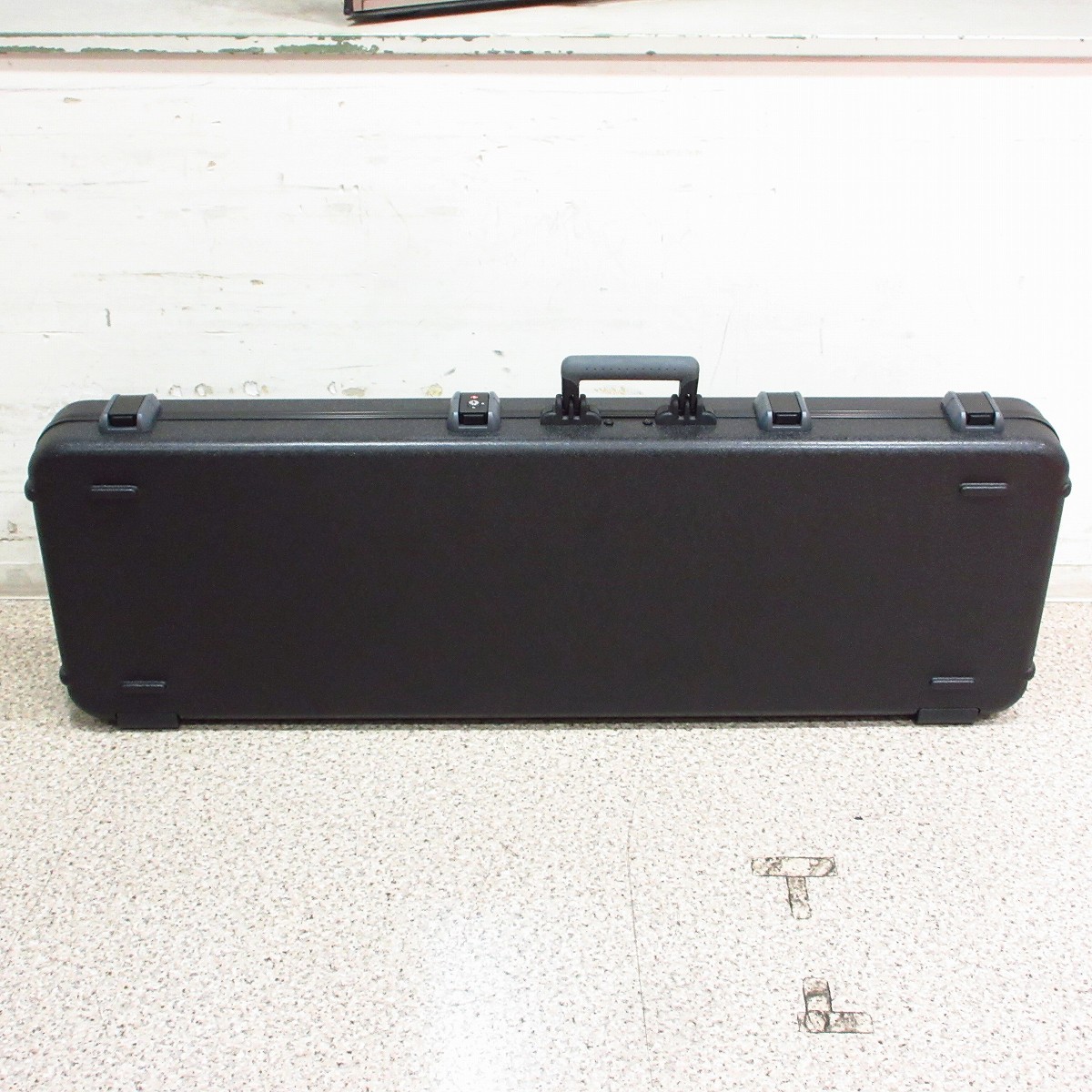 中古】Fender / Deluxe Molded Bass Case ベース用ハードケース
