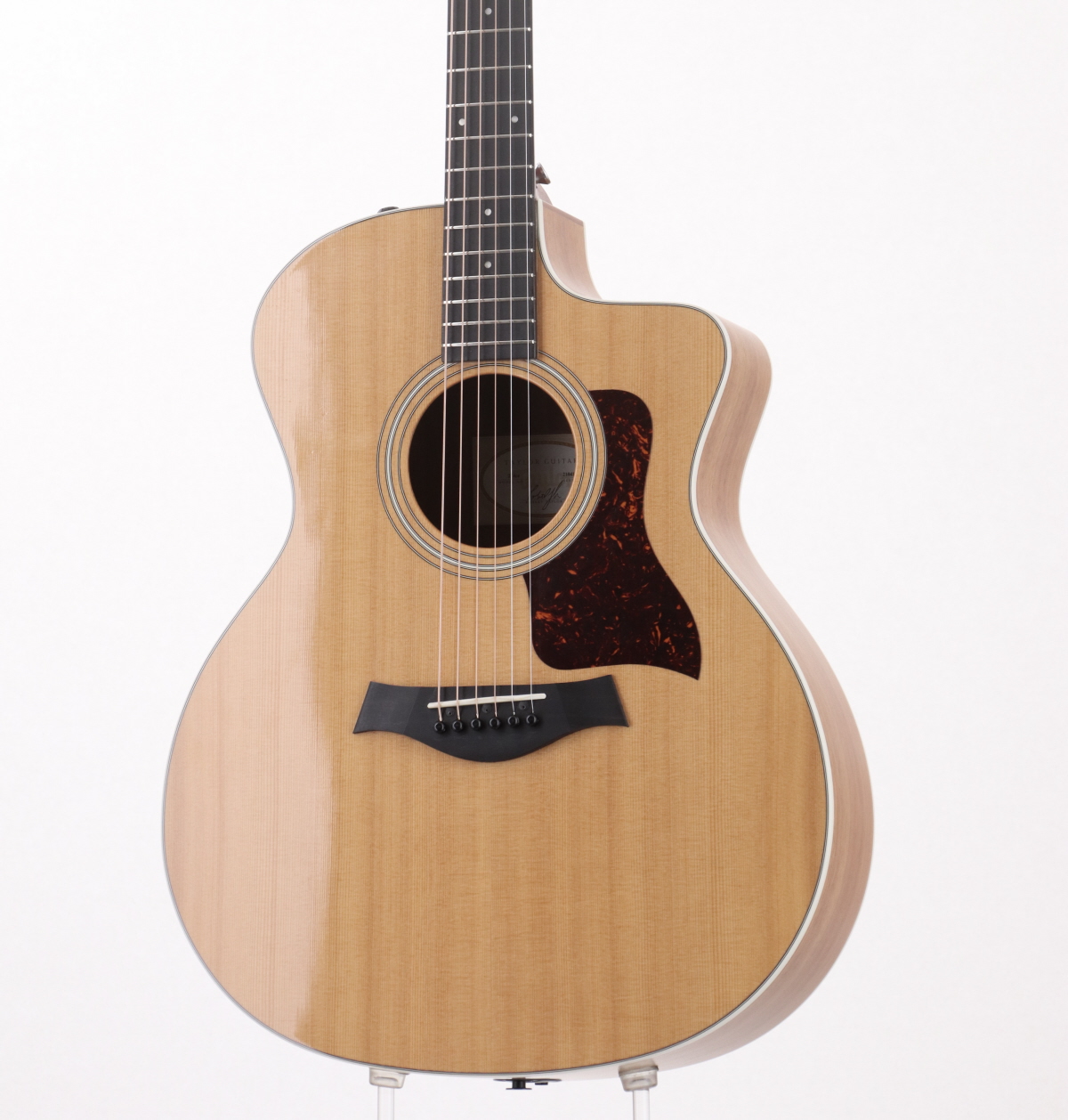 Taylor 214ce アコースティックギター　エレアコ 10万円台のおすすめエレアコ Taylor 214ce Rosewood レビュー