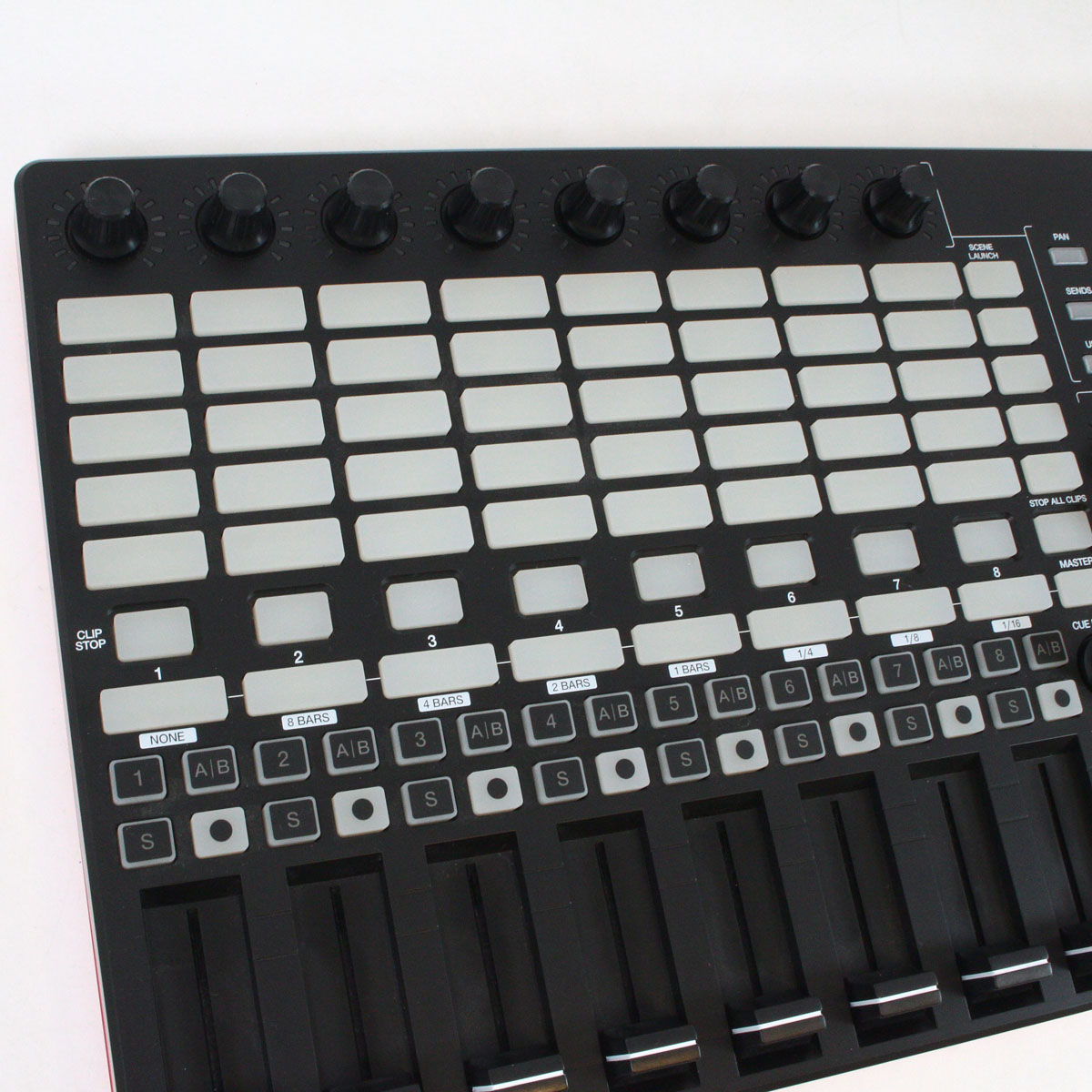 AKAI APC40 MKⅡ　中古　箱無し AKAI APC40 MKⅡ 中古 箱無し AKAI APC40 Ableton controller