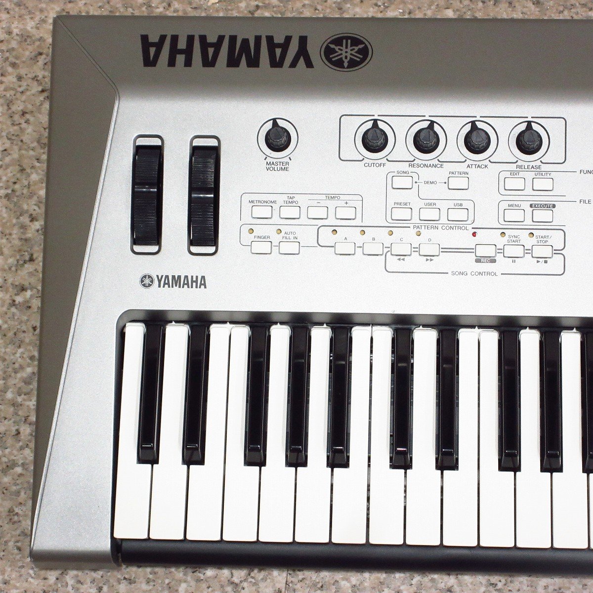 中古】YAMAHA / MM6 軽量☆61鍵シンセサイザー 【横浜店