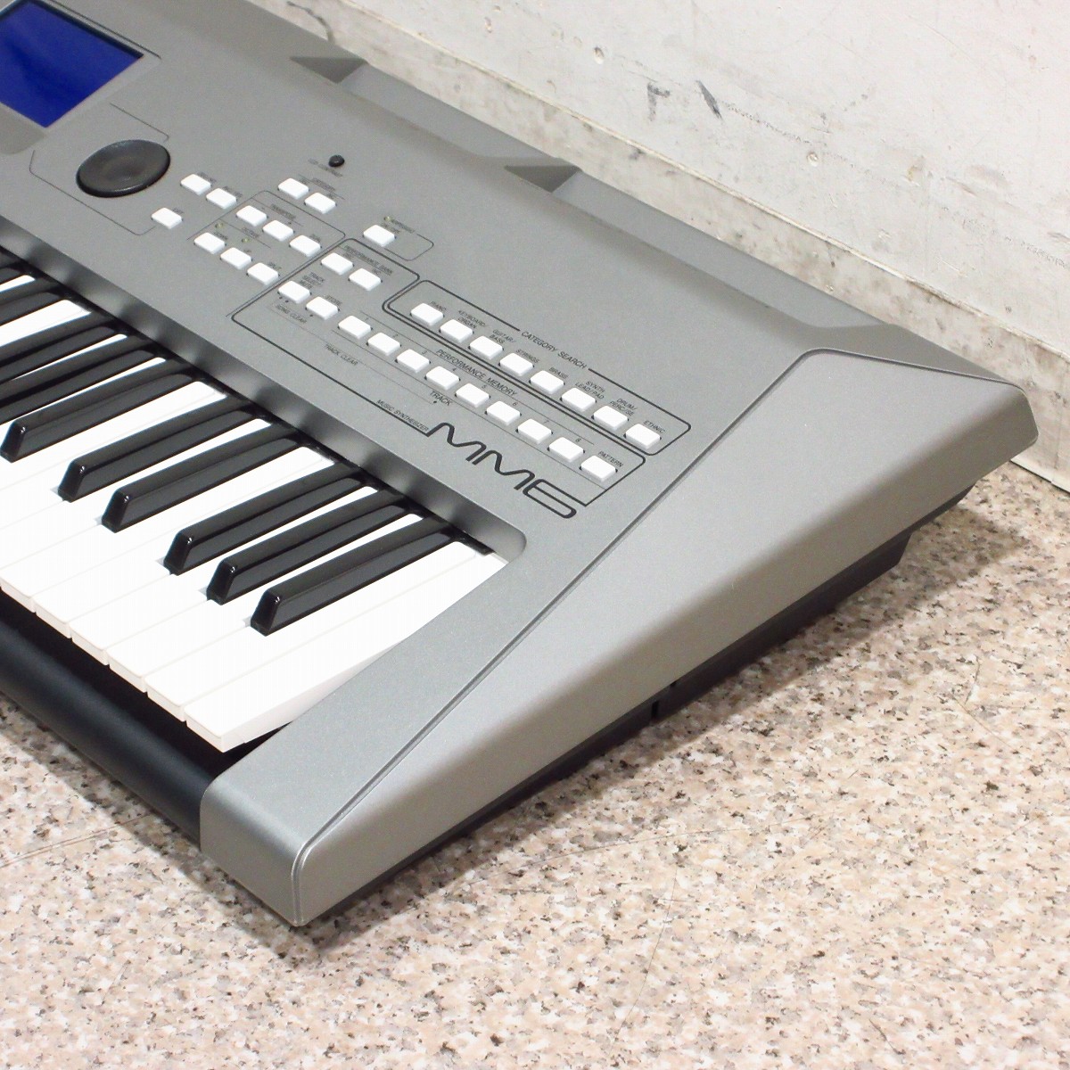 Yamaha シンセサイザー MM6 シルバー ヤマハ | MM6 - シンセサイザー - 概要