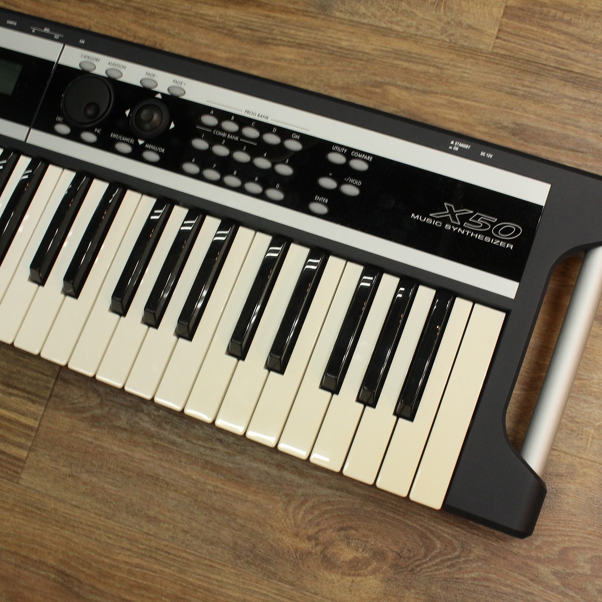 KORG X50 キーボード　シンセサイザー 2 Amazon.co.jp: KORG X50 : Musical Instruments