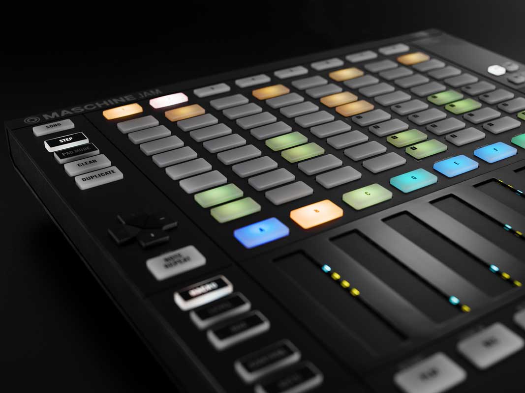 Native Instruments ネイティブインストゥルメンツ / MASCHINE